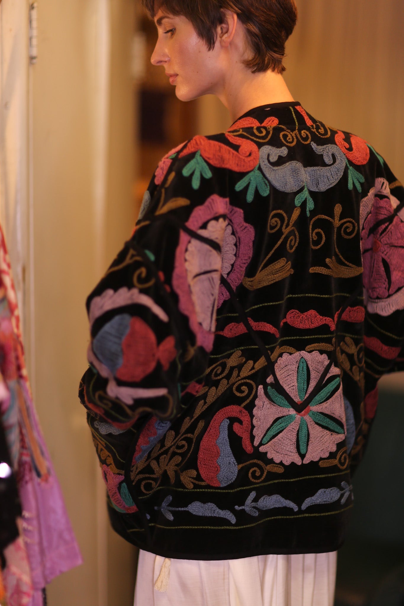 EMBROIDERED VELVET JACKET VIVID - BANGKOK TAILOR CLOTHING STORE - HANDMADE CLOTHING