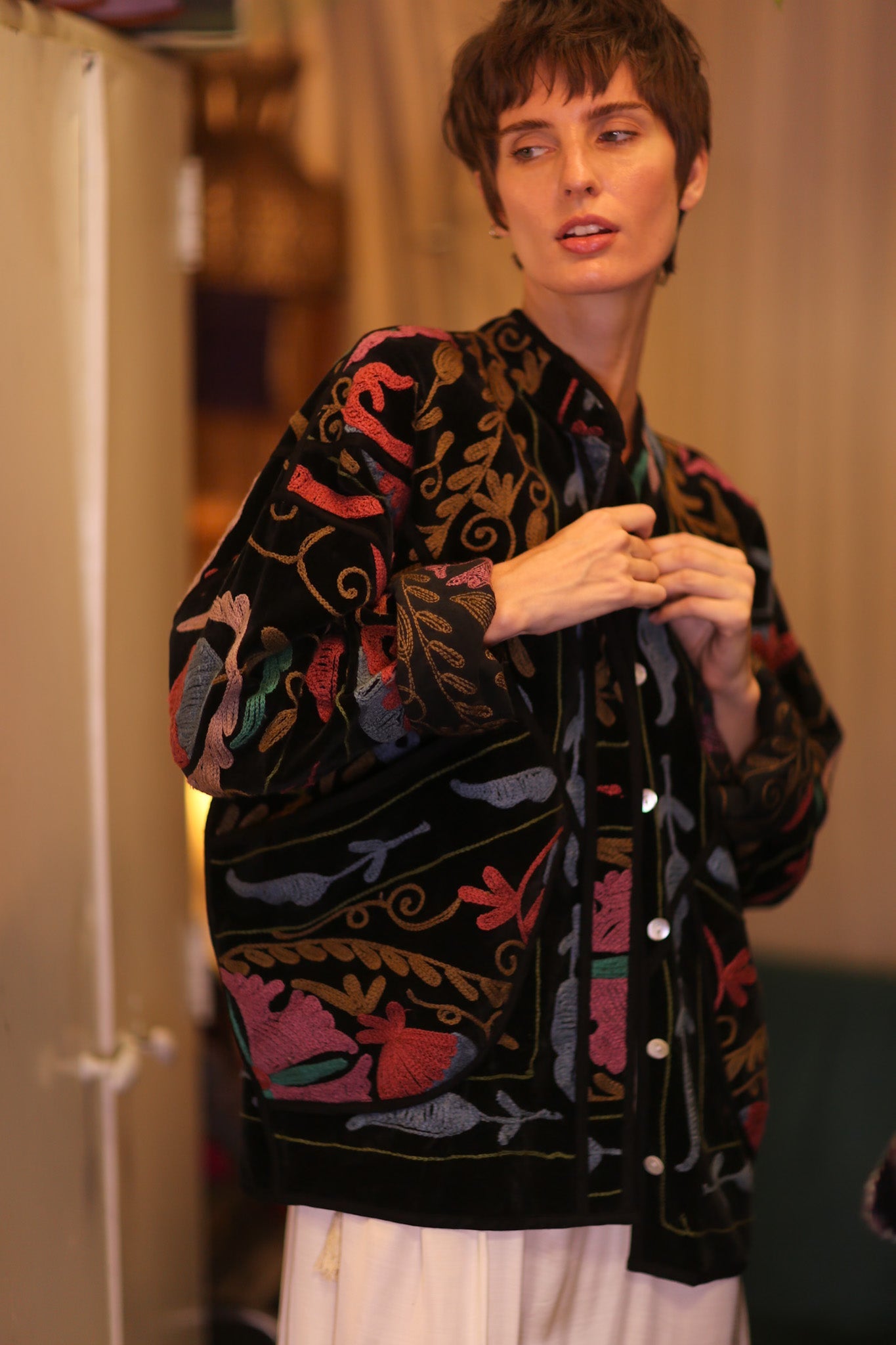 EMBROIDERED VELVET JACKET VIVID - BANGKOK TAILOR CLOTHING STORE - HANDMADE CLOTHING