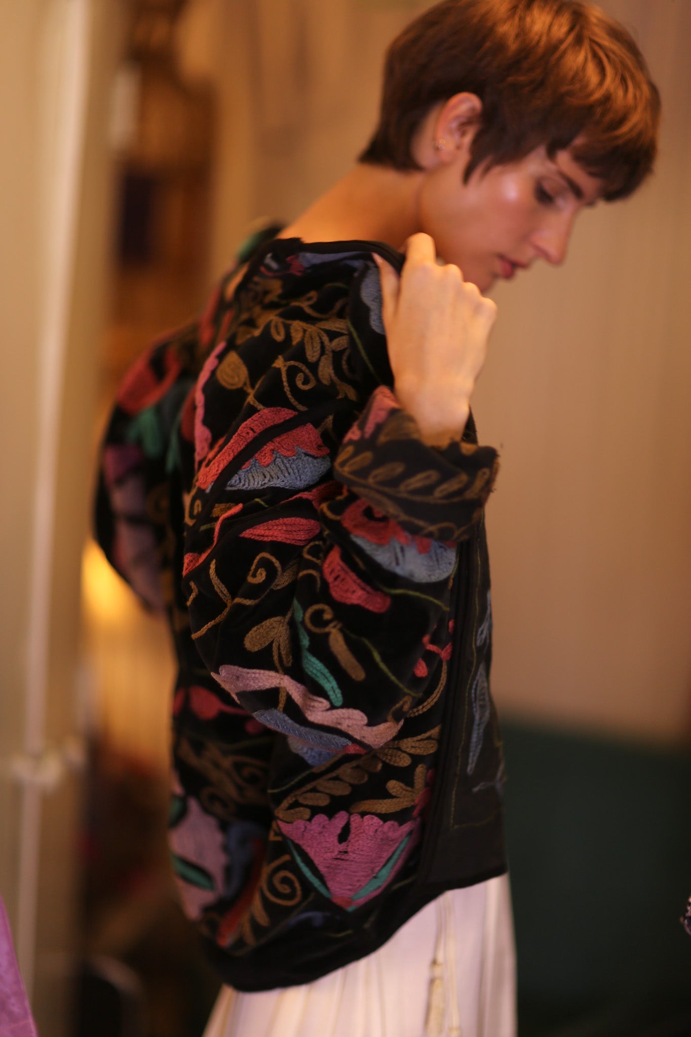 EMBROIDERED VELVET JACKET VIVID - BANGKOK TAILOR CLOTHING STORE - HANDMADE CLOTHING