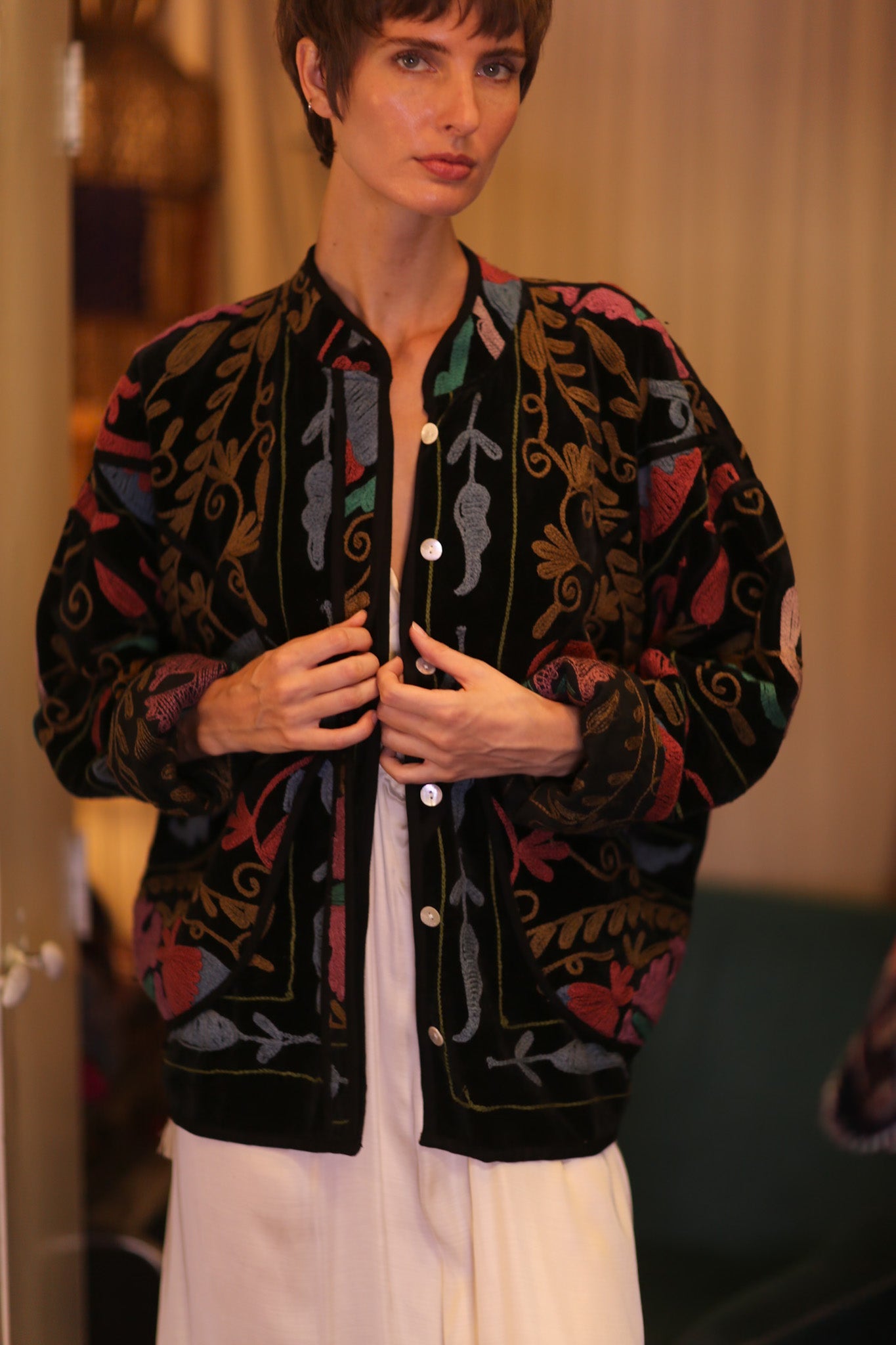 EMBROIDERED VELVET JACKET VIVID - BANGKOK TAILOR CLOTHING STORE - HANDMADE CLOTHING