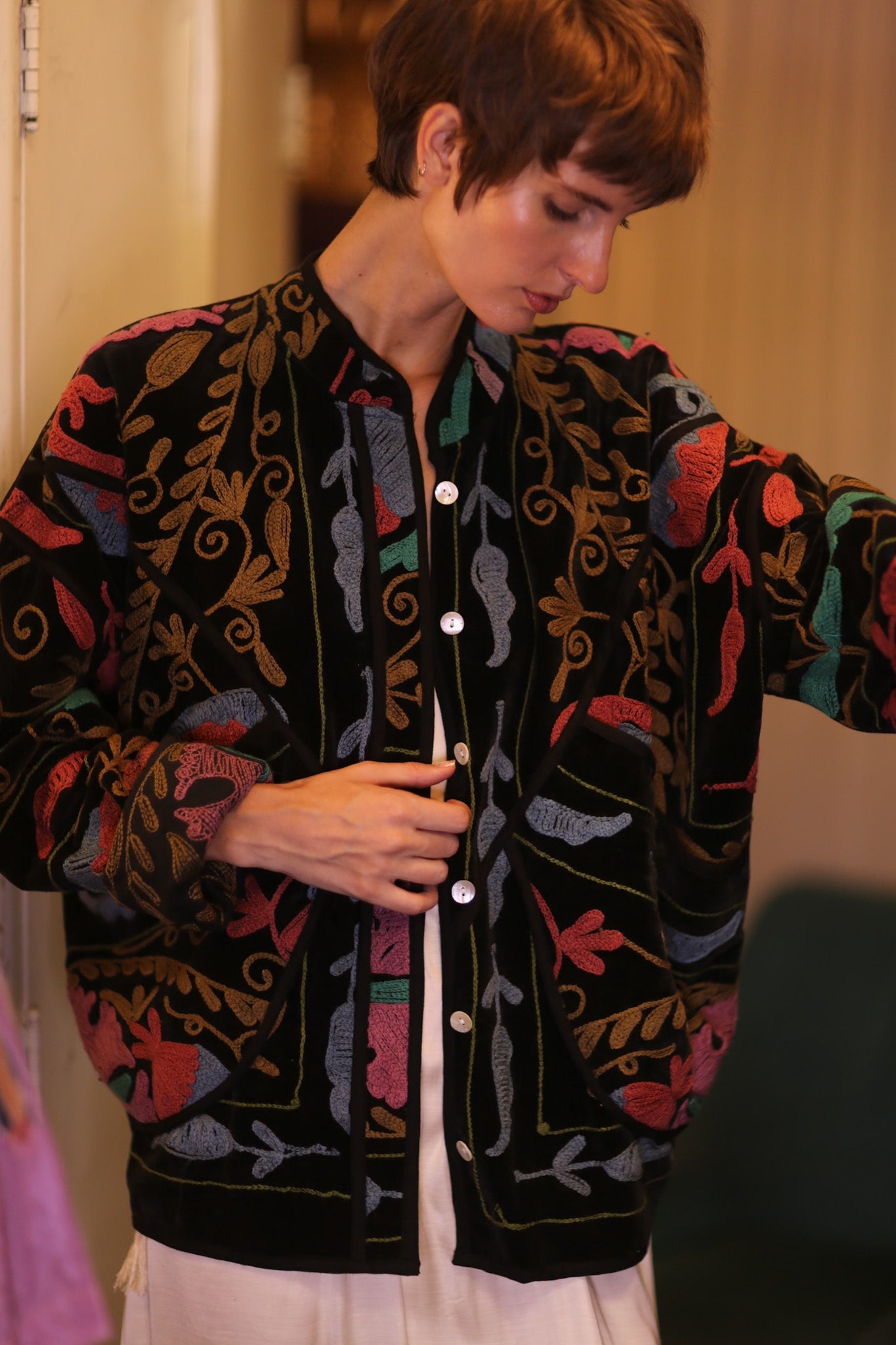 EMBROIDERED VELVET JACKET VIVID - BANGKOK TAILOR CLOTHING STORE - HANDMADE CLOTHING
