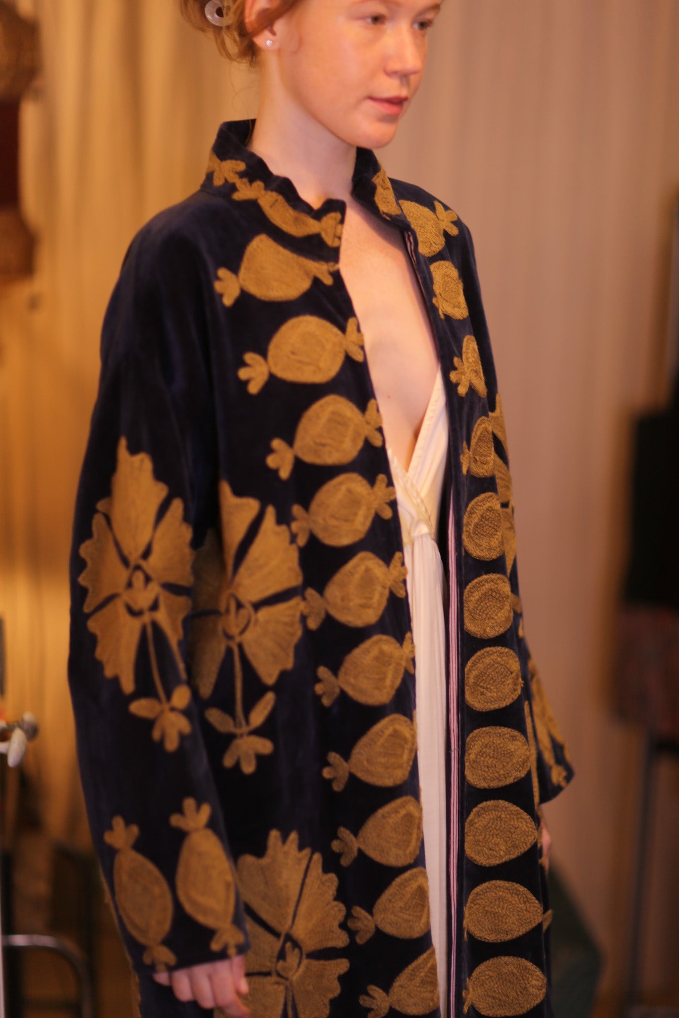 EMBROIDERED VELVET LONG COAT MISCHKA CHOLAR - BANGKOK TAILOR CLOTHING STORE - HANDMADE CLOTHING