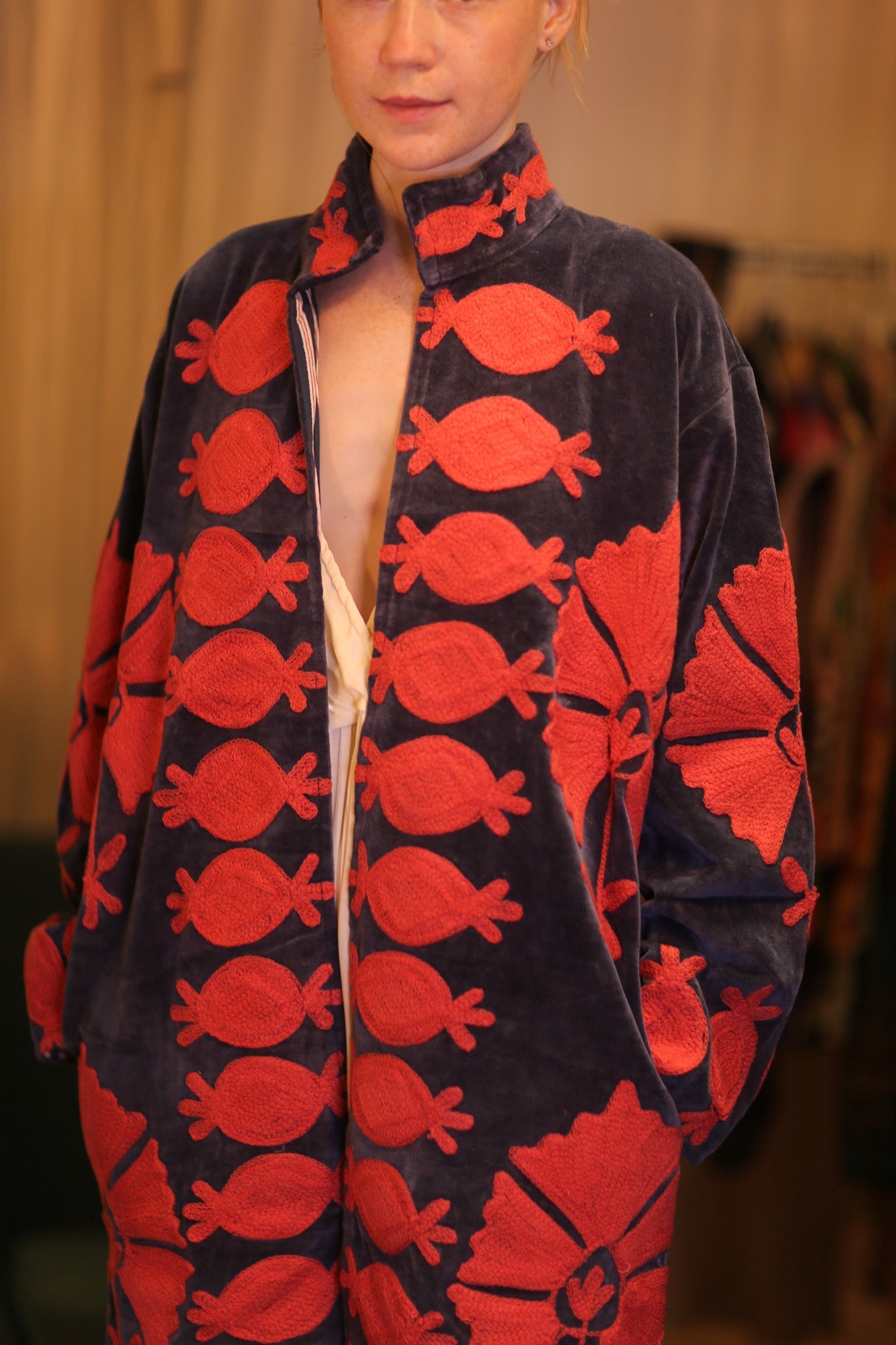 EMBROIDERED VELVET LONG COAT MISCHKA FAYE - BANGKOK TAILOR CLOTHING STORE - HANDMADE CLOTHING