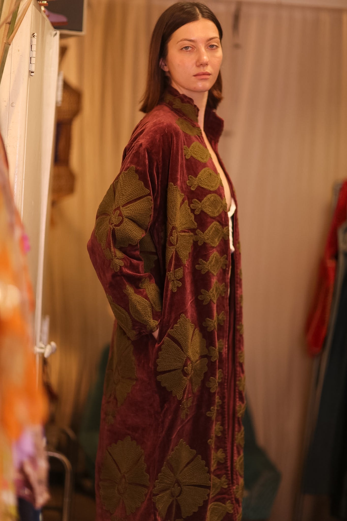 EMBROIDERED VELVET LONG COAT MISCHKA KHAING - BANGKOK TAILOR CLOTHING STORE - HANDMADE CLOTHING