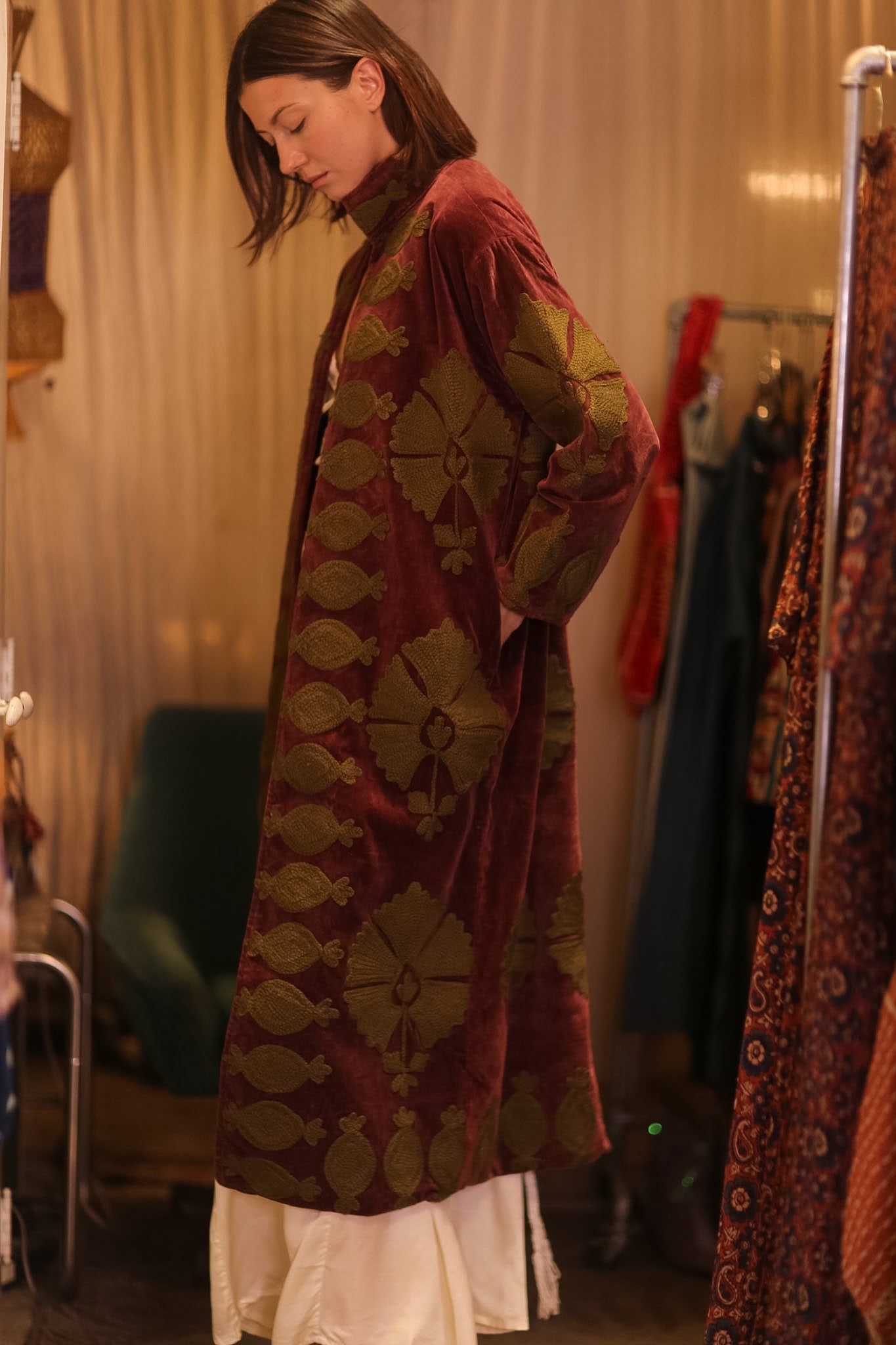 EMBROIDERED VELVET LONG COAT MISCHKA KHAING - BANGKOK TAILOR CLOTHING STORE - HANDMADE CLOTHING