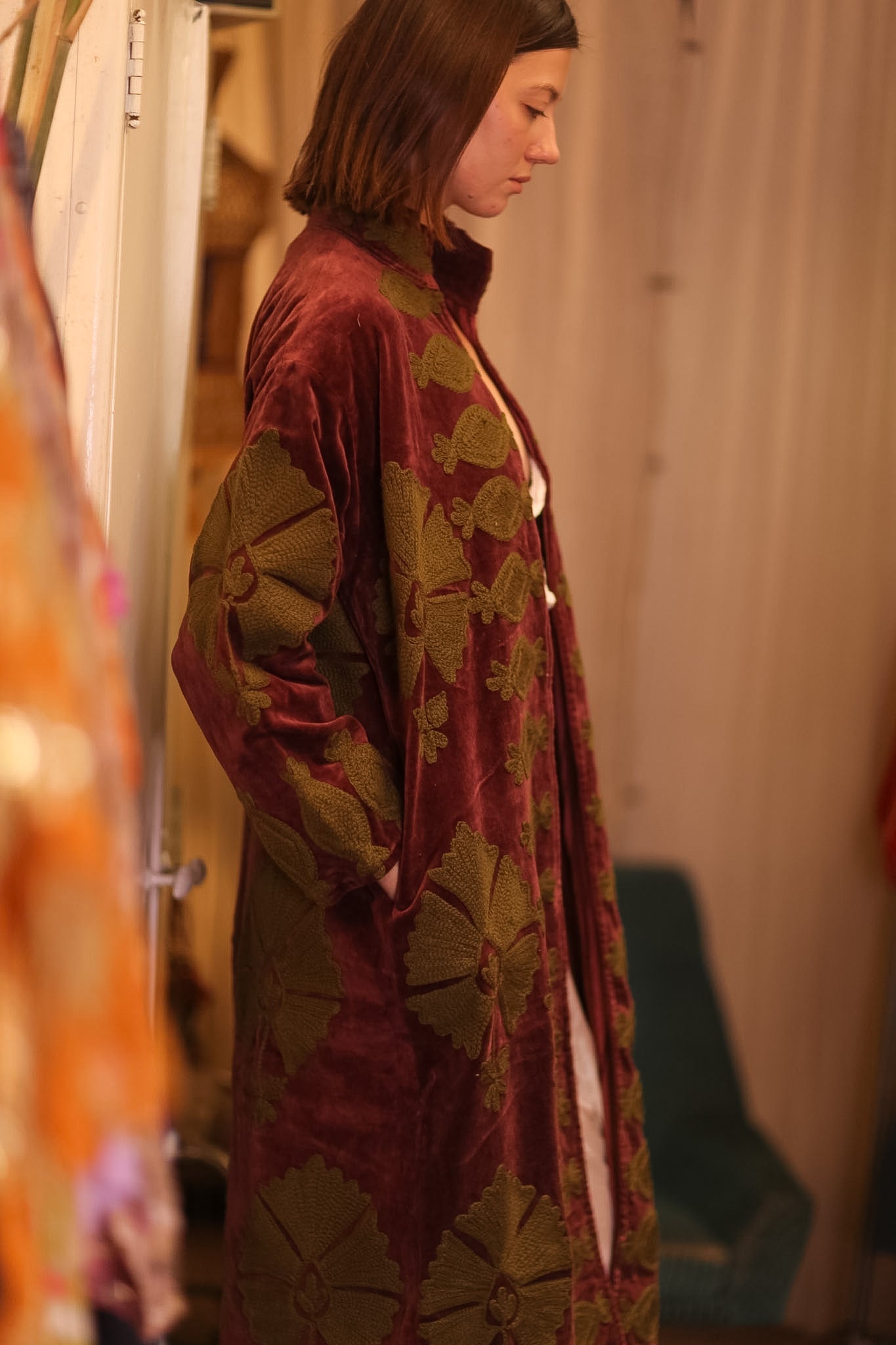 EMBROIDERED VELVET LONG COAT MISCHKA KHAING - BANGKOK TAILOR CLOTHING STORE - HANDMADE CLOTHING