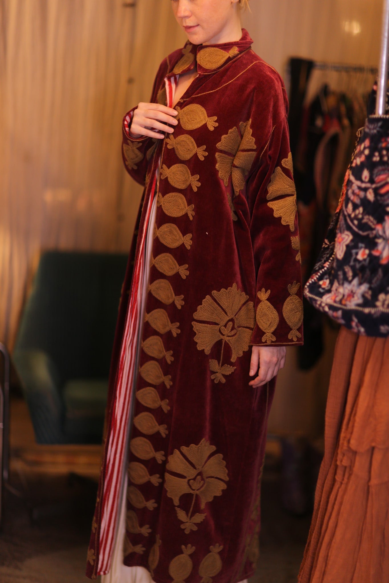 EMBROIDERED VELVET LONG COAT MISCHKA NFAI - BANGKOK TAILOR CLOTHING STORE - HANDMADE CLOTHING