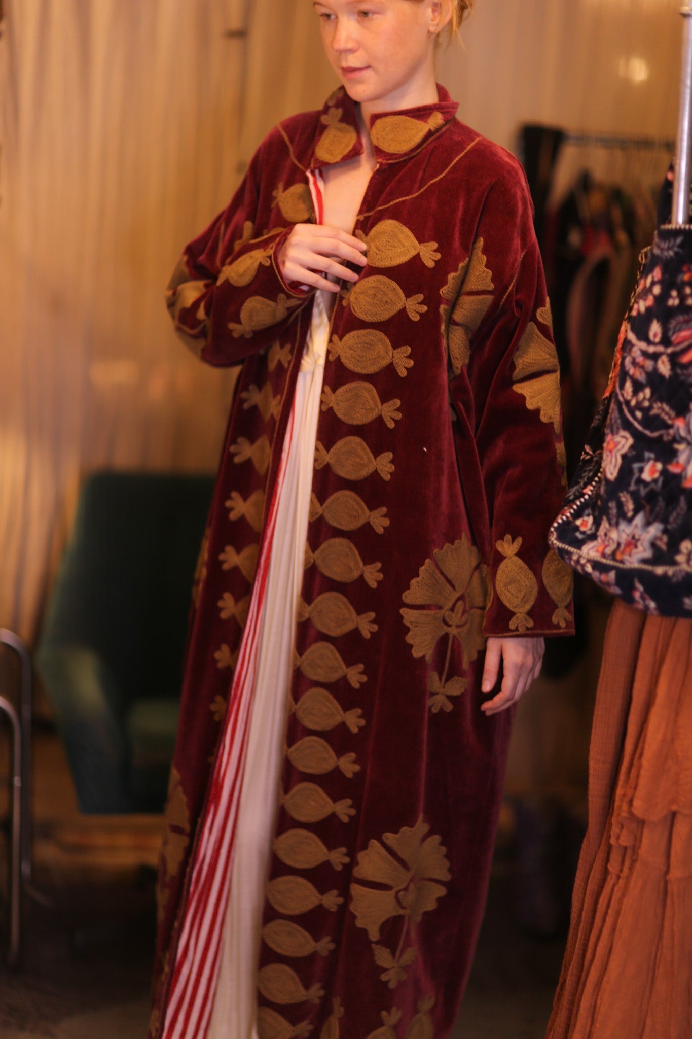 EMBROIDERED VELVET LONG COAT MISCHKA NFAI - BANGKOK TAILOR CLOTHING STORE - HANDMADE CLOTHING