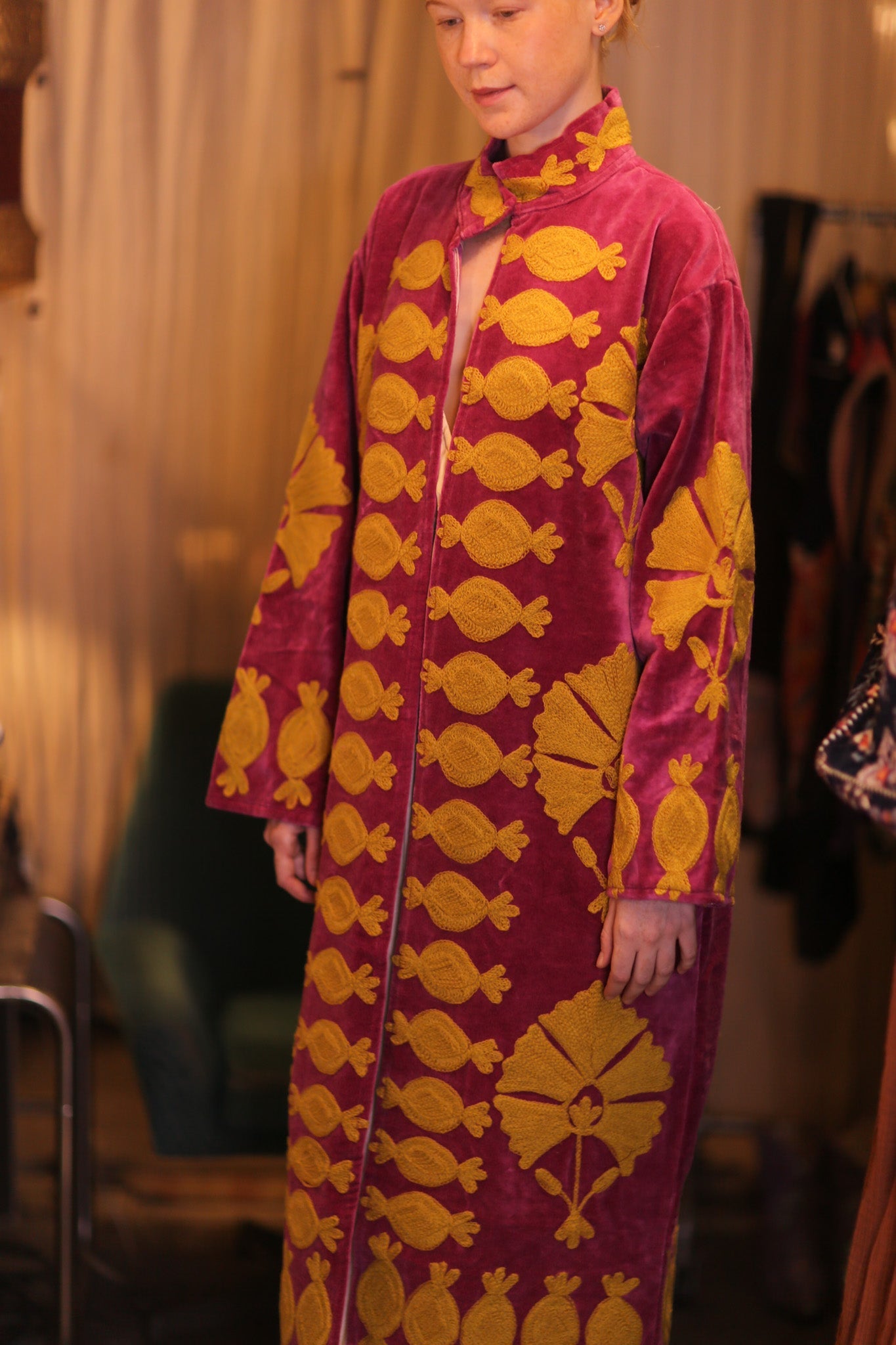 EMBROIDERED VELVET LONG COAT MISCHKA SHWEPAN - BANGKOK TAILOR CLOTHING STORE - HANDMADE CLOTHING