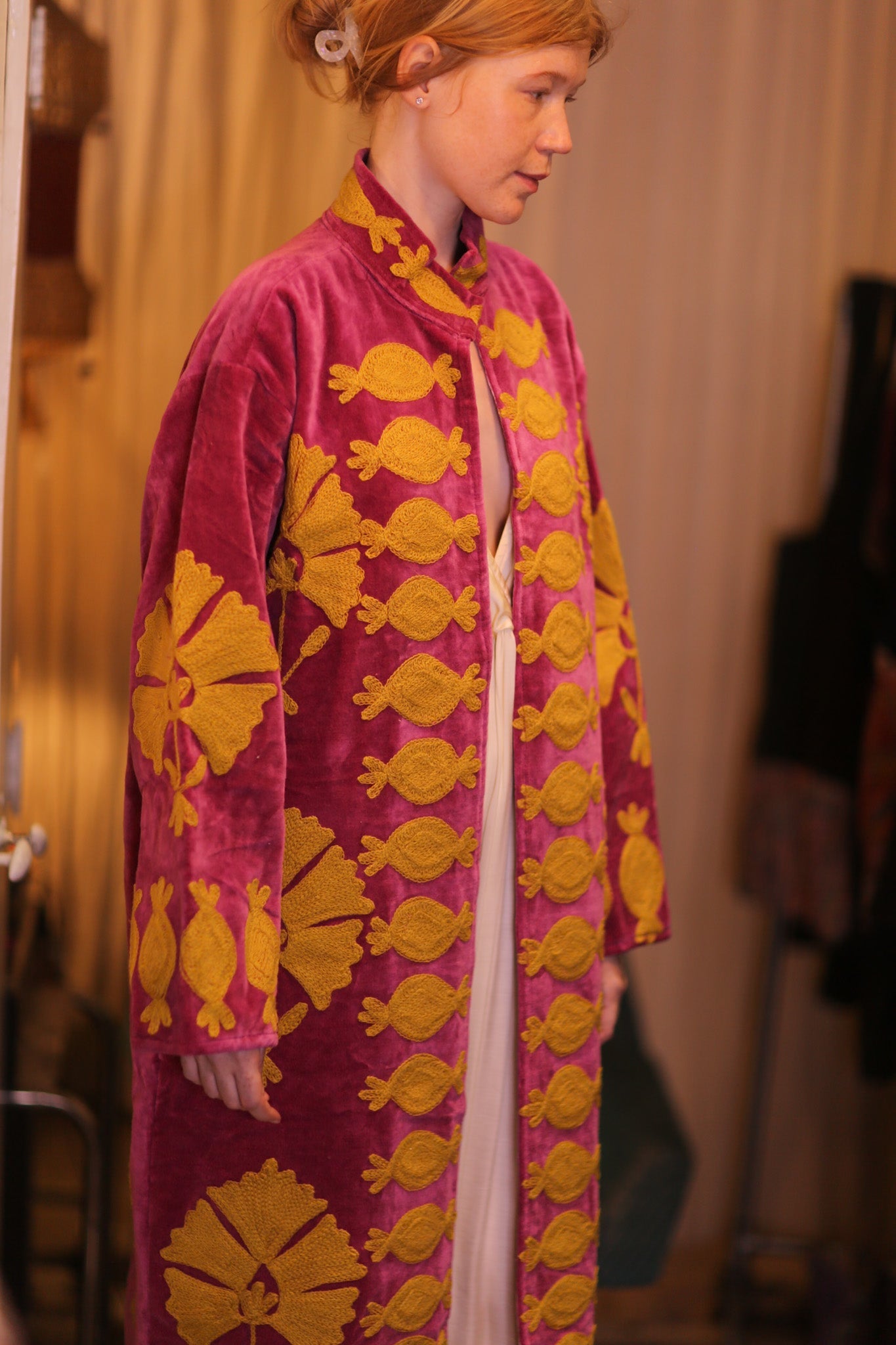 EMBROIDERED VELVET LONG COAT MISCHKA SHWEPAN - BANGKOK TAILOR CLOTHING STORE - HANDMADE CLOTHING