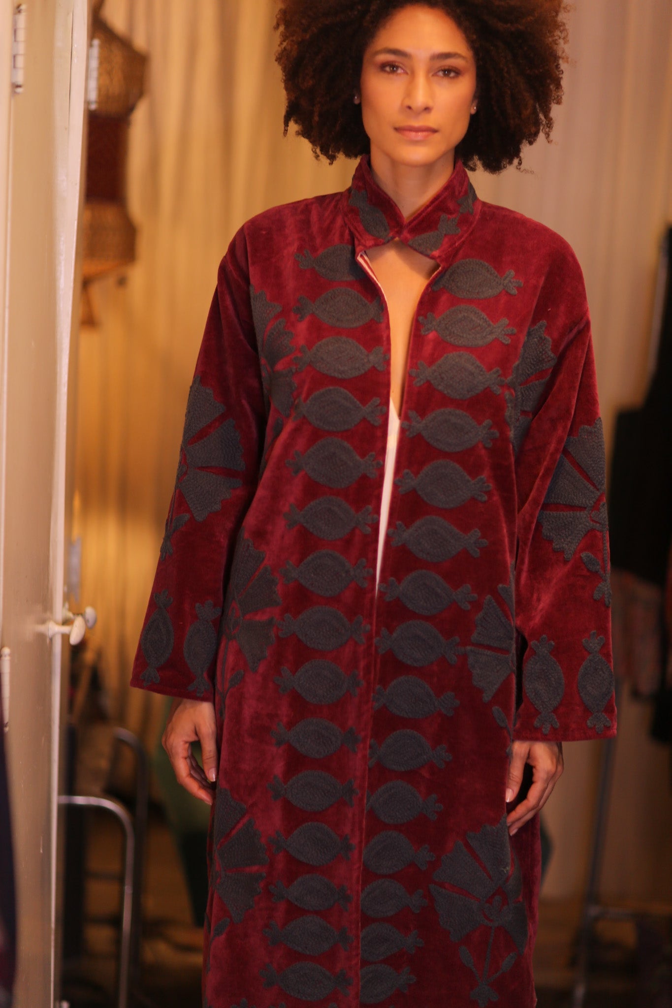 EMBROIDERED VELVET LONG COAT NFAI - BANGKOK TAILOR CLOTHING STORE - HANDMADE CLOTHING