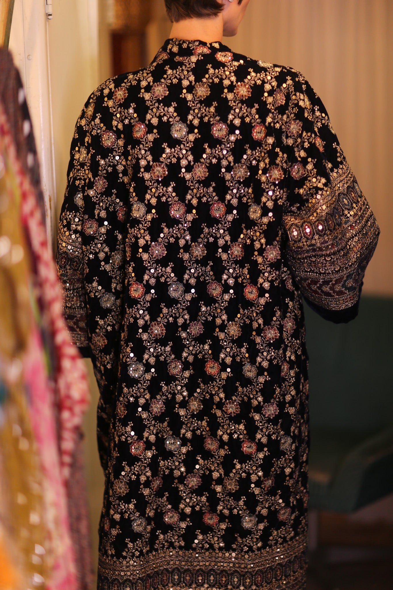 EMBROIDERED VELVET LONG KIMONO MINOSCH - BANGKOK TAILOR CLOTHING STORE - HANDMADE CLOTHING