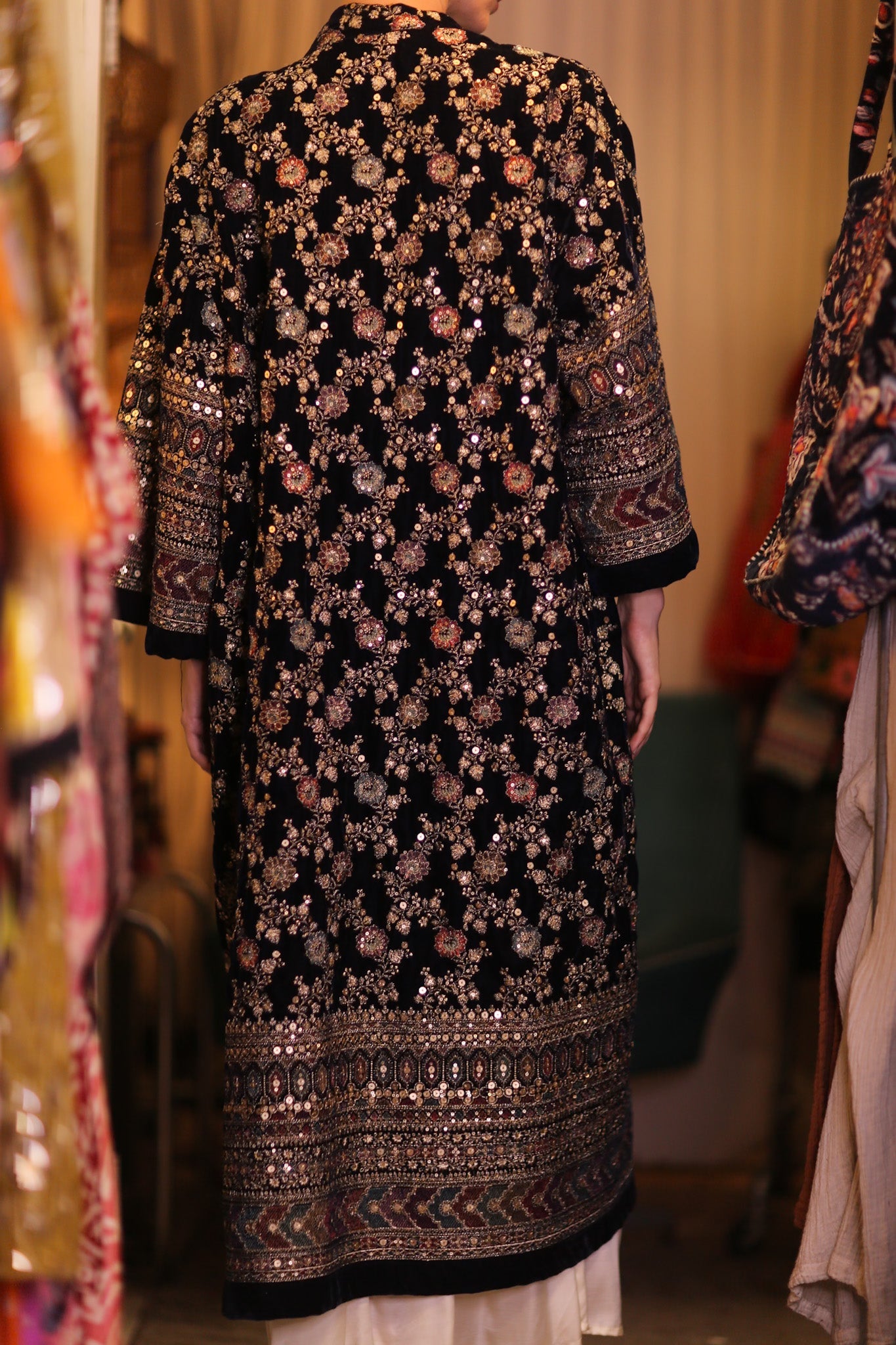 EMBROIDERED VELVET LONG KIMONO MINOSCH - BANGKOK TAILOR CLOTHING STORE - HANDMADE CLOTHING