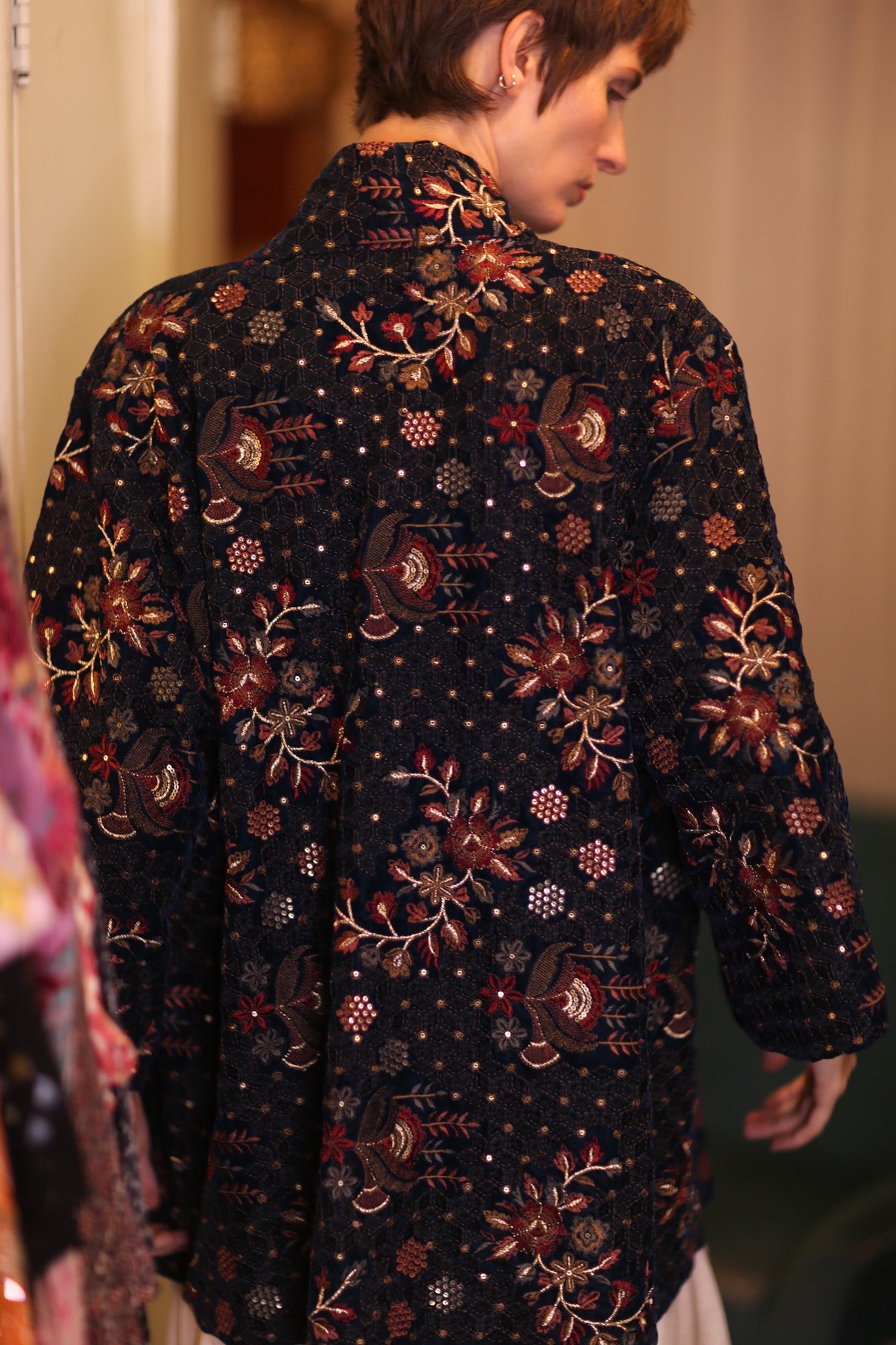 EMBROIDERED VELVET SHORT KIMONO - BANGKOK TAILOR CLOTHING STORE - HANDMADE CLOTHING