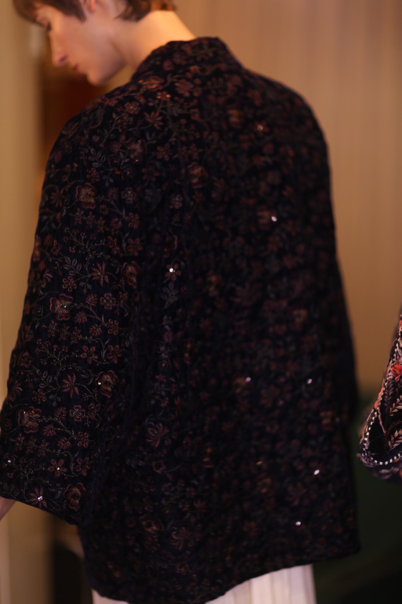 EMBROIDERED VELVET SHORT KIMONO - BANGKOK TAILOR CLOTHING STORE - HANDMADE CLOTHING