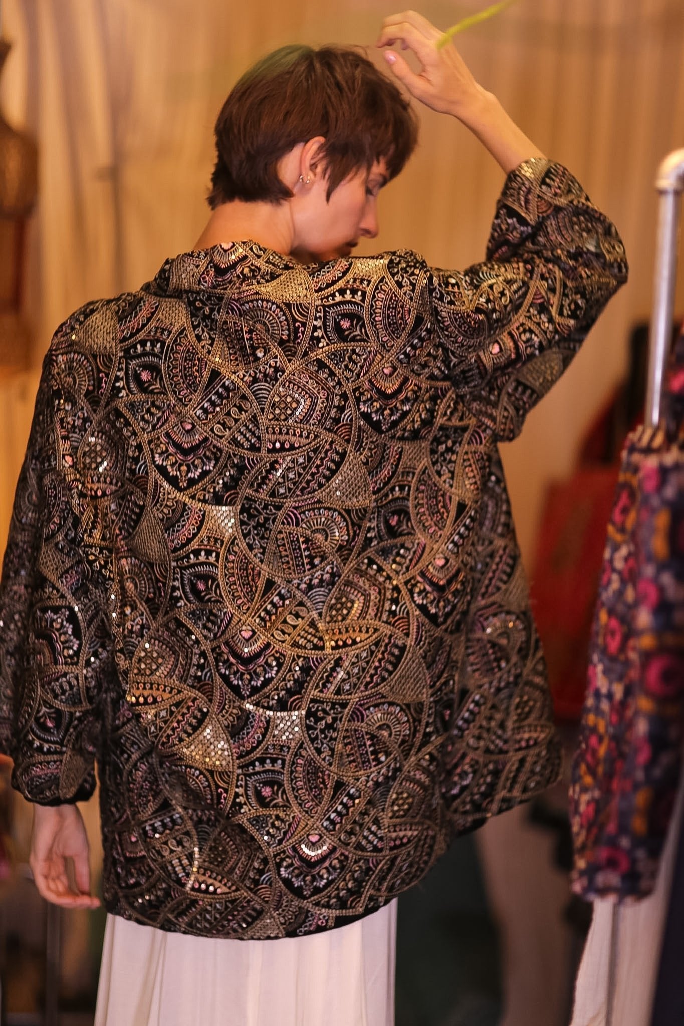 EMBROIDERED VELVET SHORT KIMONO GLODEN - BANGKOK TAILOR CLOTHING STORE - HANDMADE CLOTHING