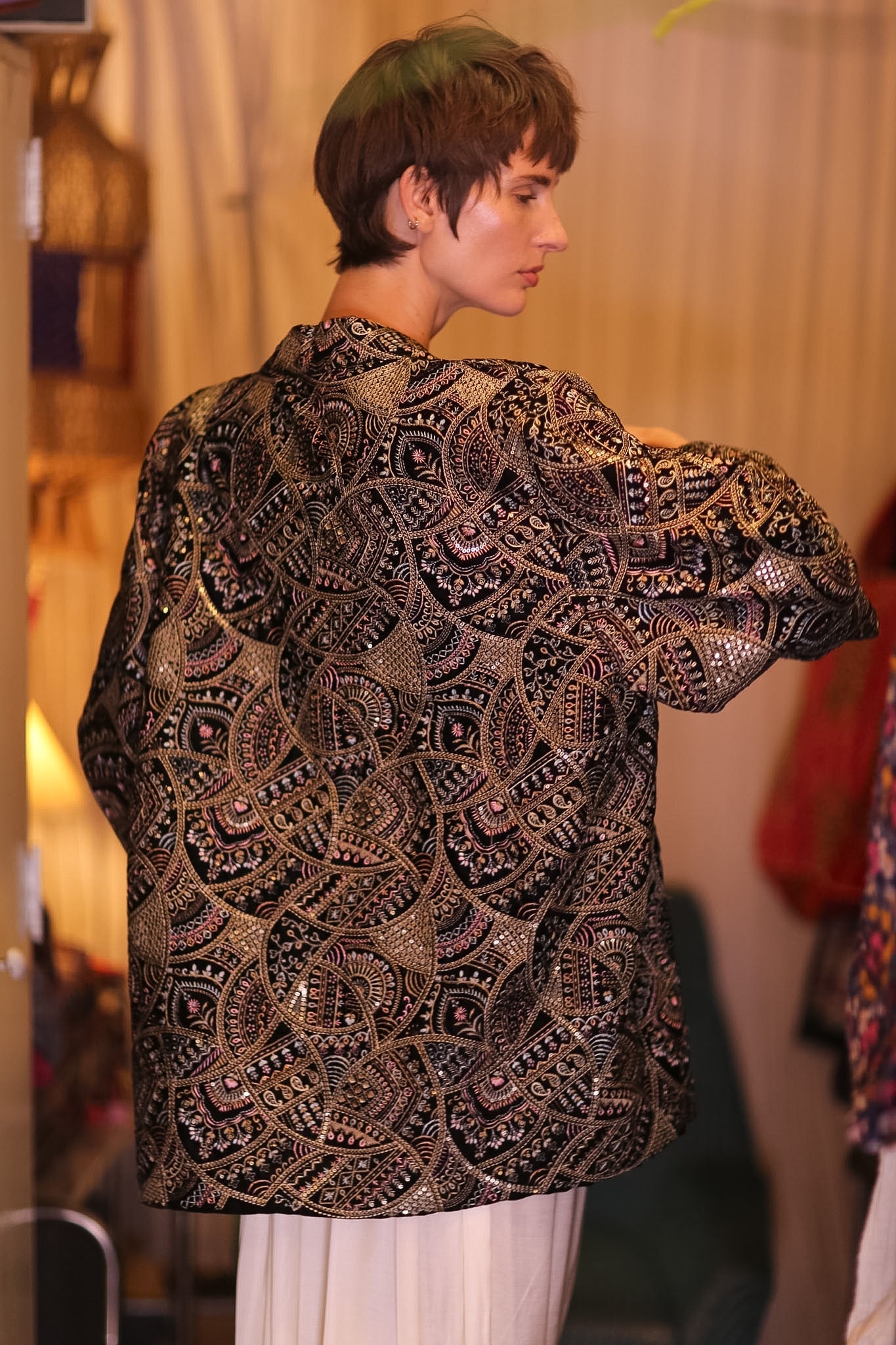 EMBROIDERED VELVET SHORT KIMONO GLODEN - BANGKOK TAILOR CLOTHING STORE - HANDMADE CLOTHING