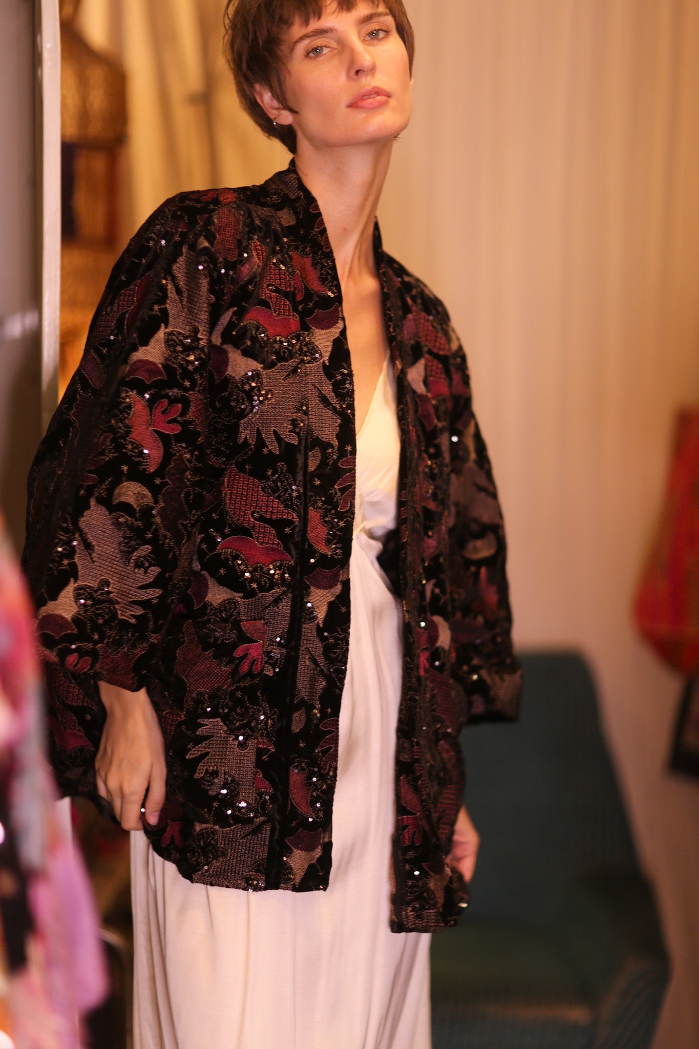 EMBROIDERED VELVET SHORT KIMONO MAPLES - BANGKOK TAILOR CLOTHING STORE - HANDMADE CLOTHING