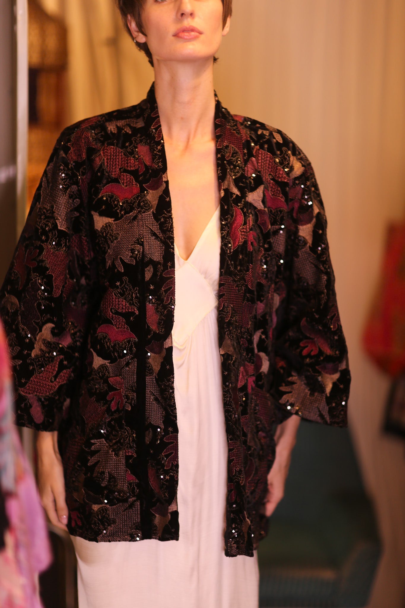 EMBROIDERED VELVET SHORT KIMONO MAPLES - BANGKOK TAILOR CLOTHING STORE - HANDMADE CLOTHING