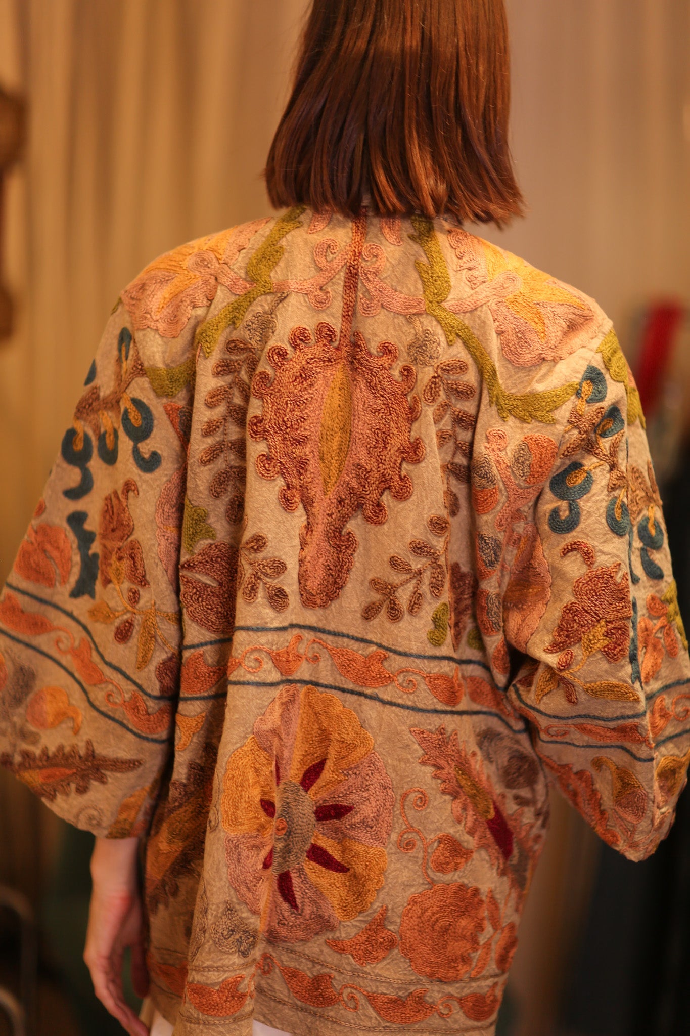 EMBROIDERED VELVET SHORT KIMONO MONTY LULU - BANGKOK TAILOR CLOTHING STORE - HANDMADE CLOTHING