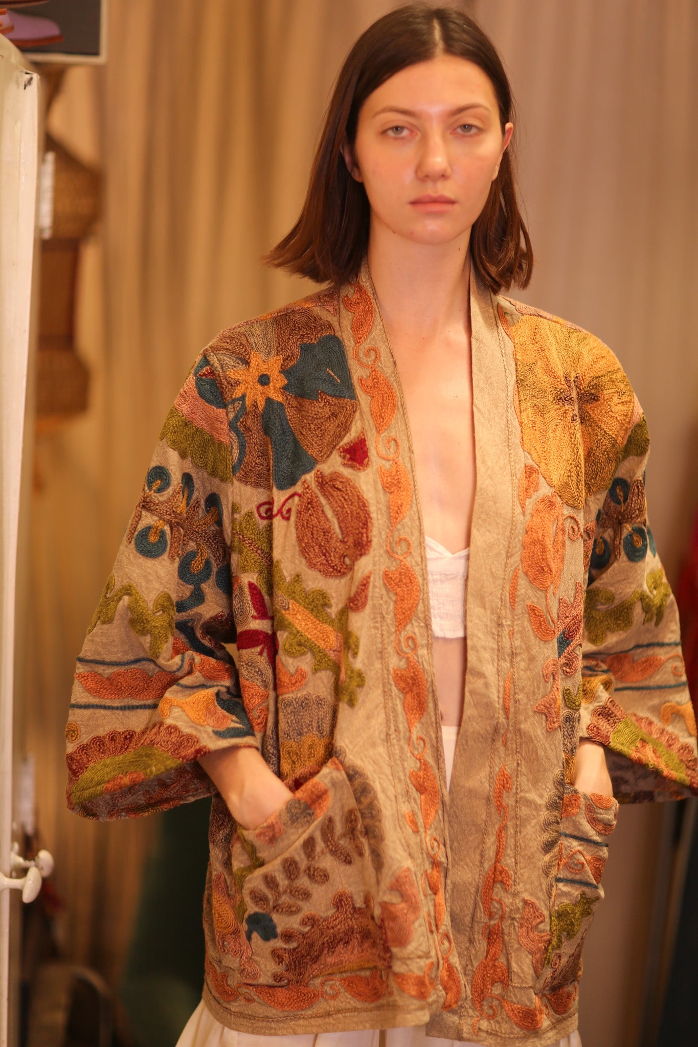 EMBROIDERED VELVET SHORT KIMONO MONTY LULU - BANGKOK TAILOR CLOTHING STORE - HANDMADE CLOTHING