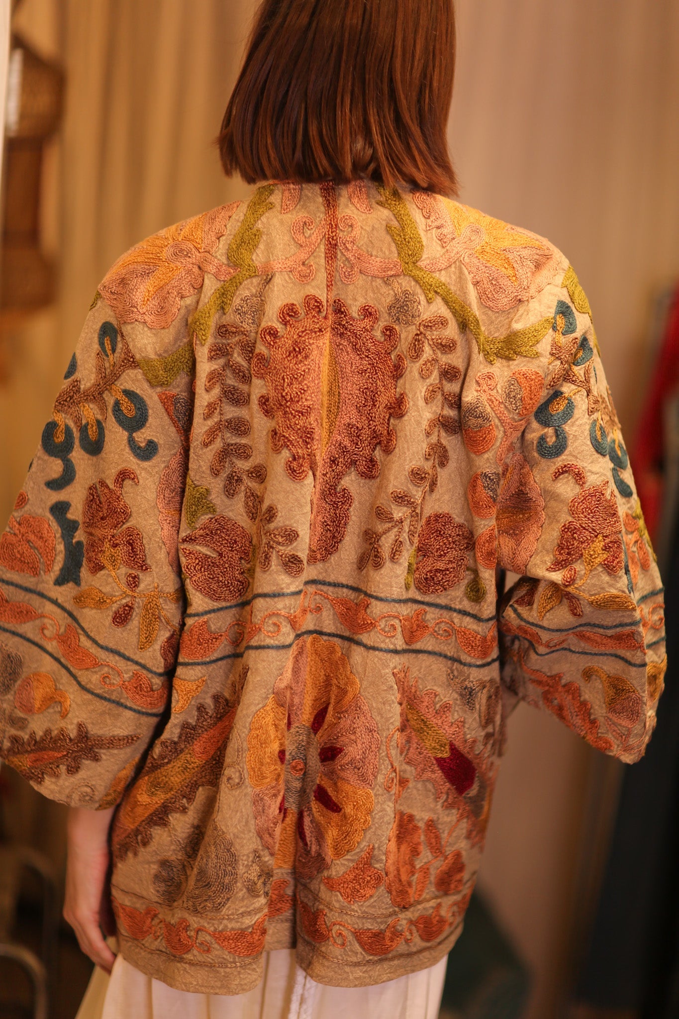EMBROIDERED VELVET SHORT KIMONO MONTY LULU - BANGKOK TAILOR CLOTHING STORE - HANDMADE CLOTHING