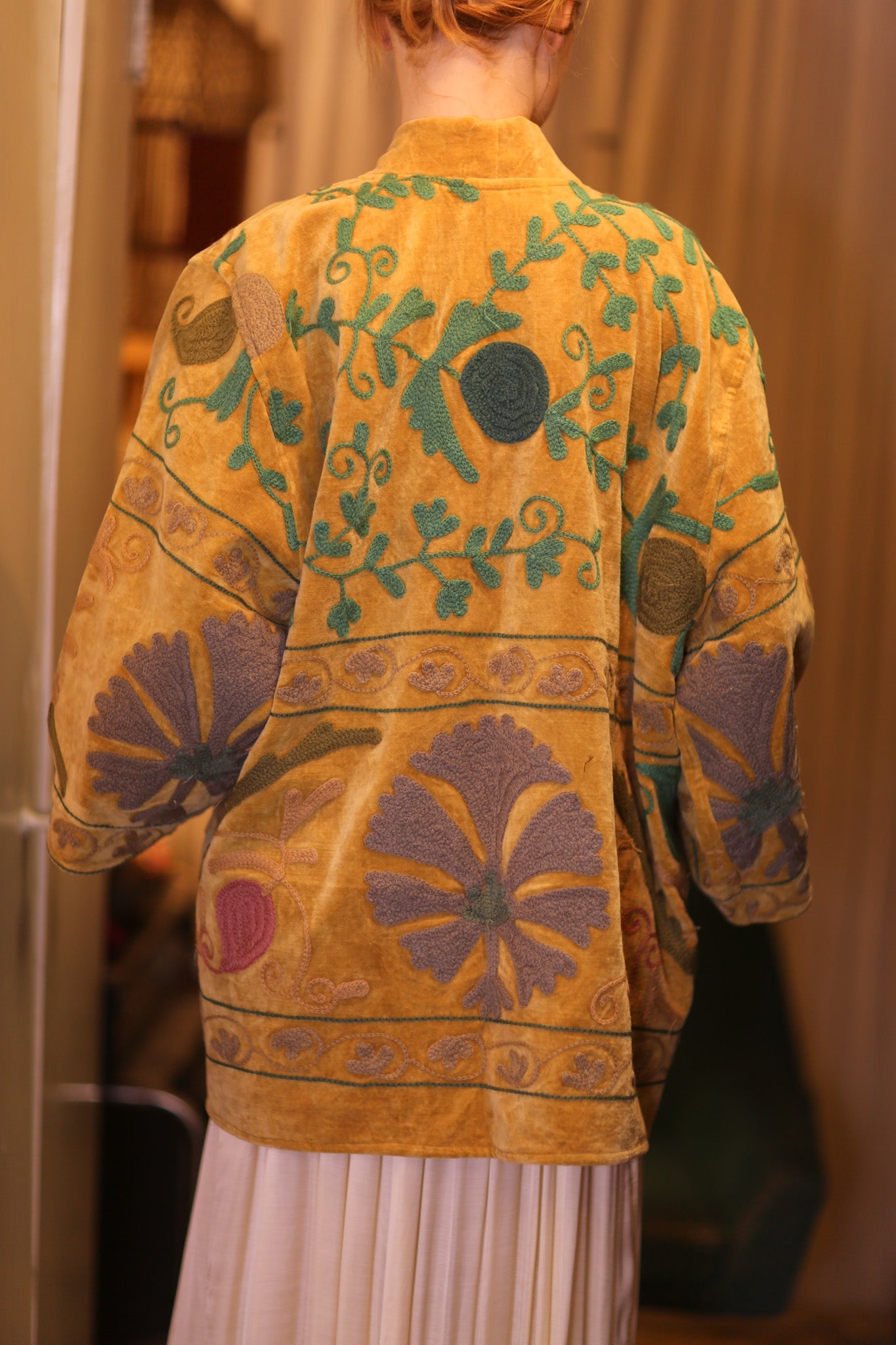 EMBROIDERED VELVET SHORT KIMONO MONTY SHOON - BANGKOK TAILOR CLOTHING STORE - HANDMADE CLOTHING