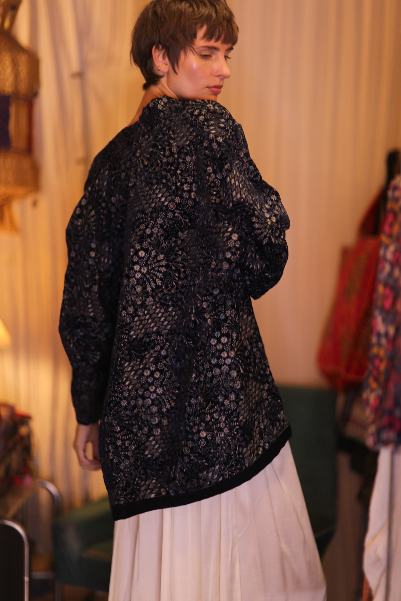 EMBROIDERED VELVET SHORT KIMONO NYSSA - BANGKOK TAILOR CLOTHING STORE - HANDMADE CLOTHING
