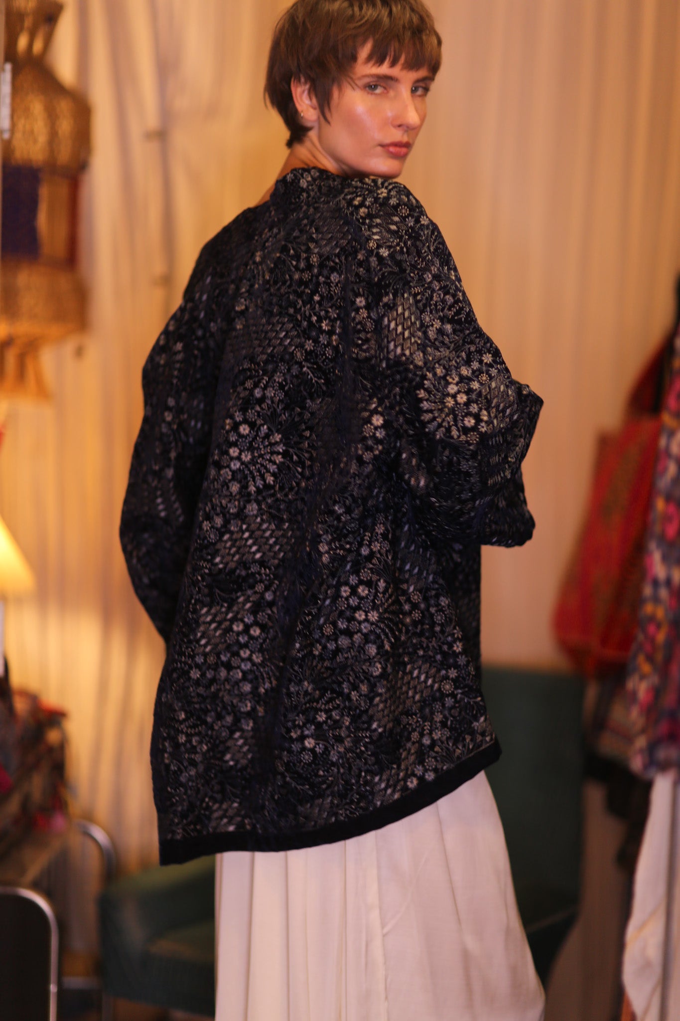 EMBROIDERED VELVET SHORT KIMONO NYSSA - BANGKOK TAILOR CLOTHING STORE - HANDMADE CLOTHING