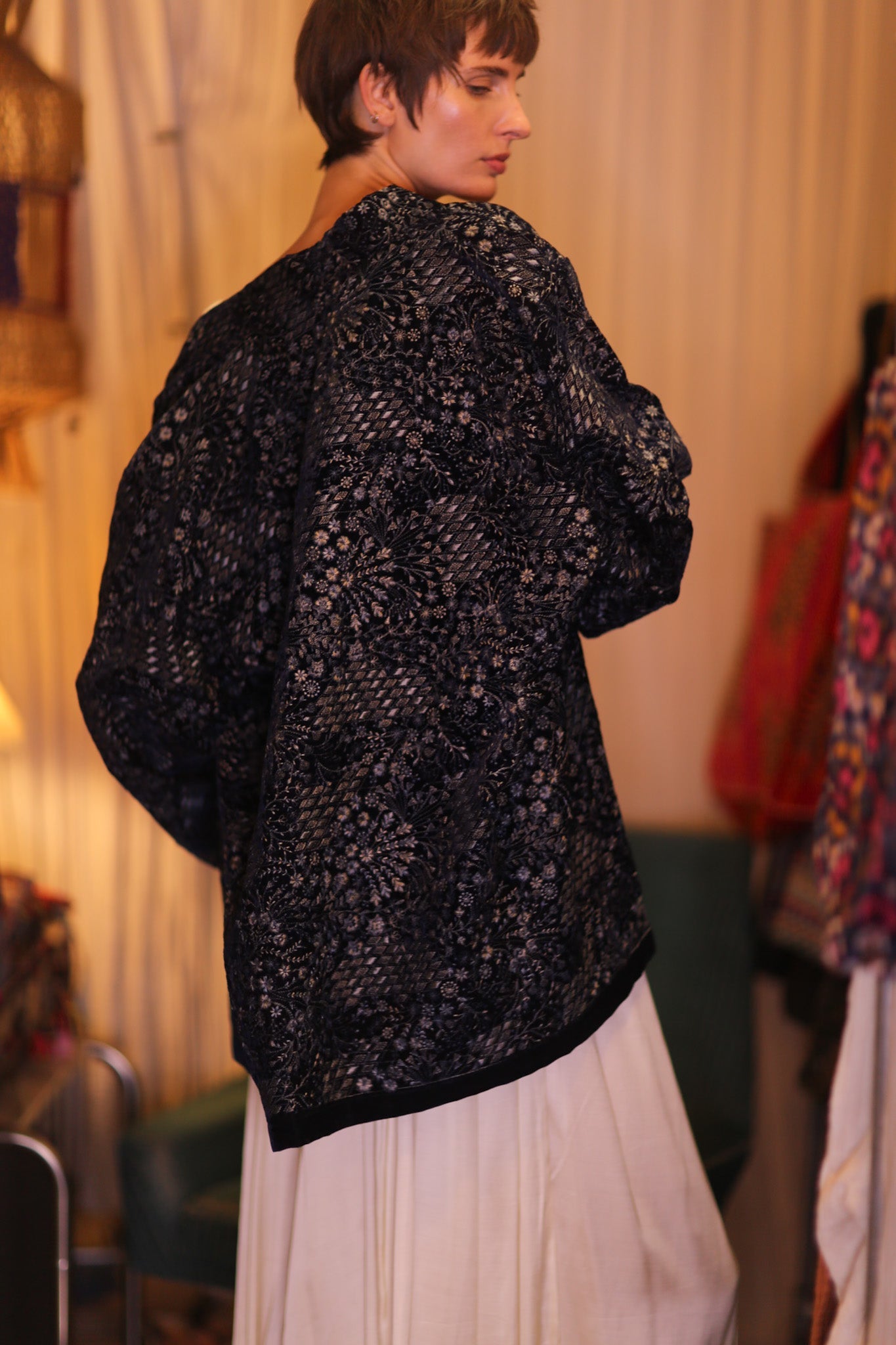 EMBROIDERED VELVET SHORT KIMONO NYSSA - BANGKOK TAILOR CLOTHING STORE - HANDMADE CLOTHING