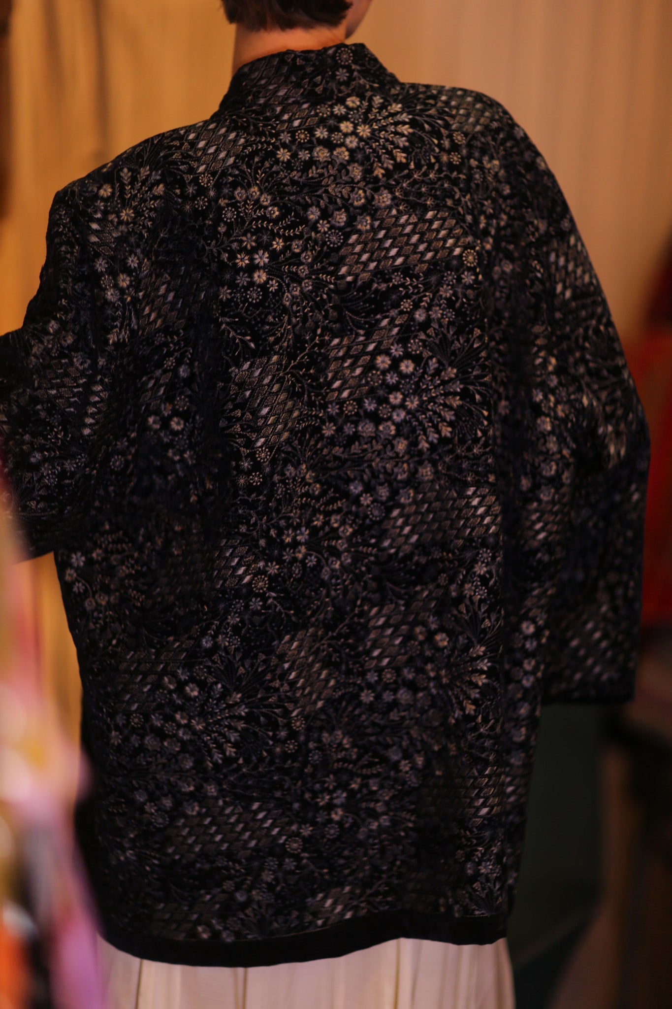 EMBROIDERED VELVET SHORT KIMONO NYSSA - BANGKOK TAILOR CLOTHING STORE - HANDMADE CLOTHING