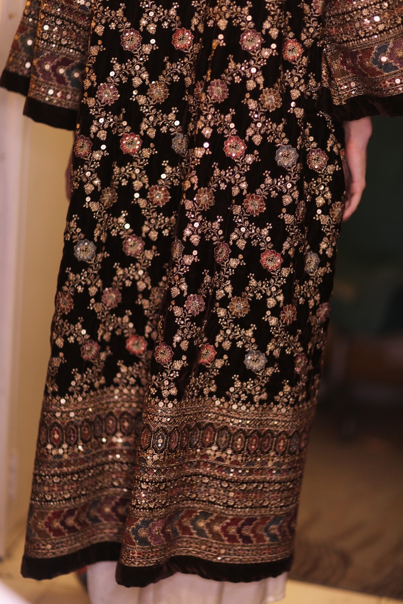 EMBROIDERED VELVET WING KIMONO MELNU - BANGKOK TAILOR CLOTHING STORE - HANDMADE CLOTHING