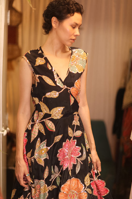 EMBROIDERED WARP SILK DRESS SHONE - BANGKOK TAILOR CLOTHING STORE - HANDMADE CLOTHING