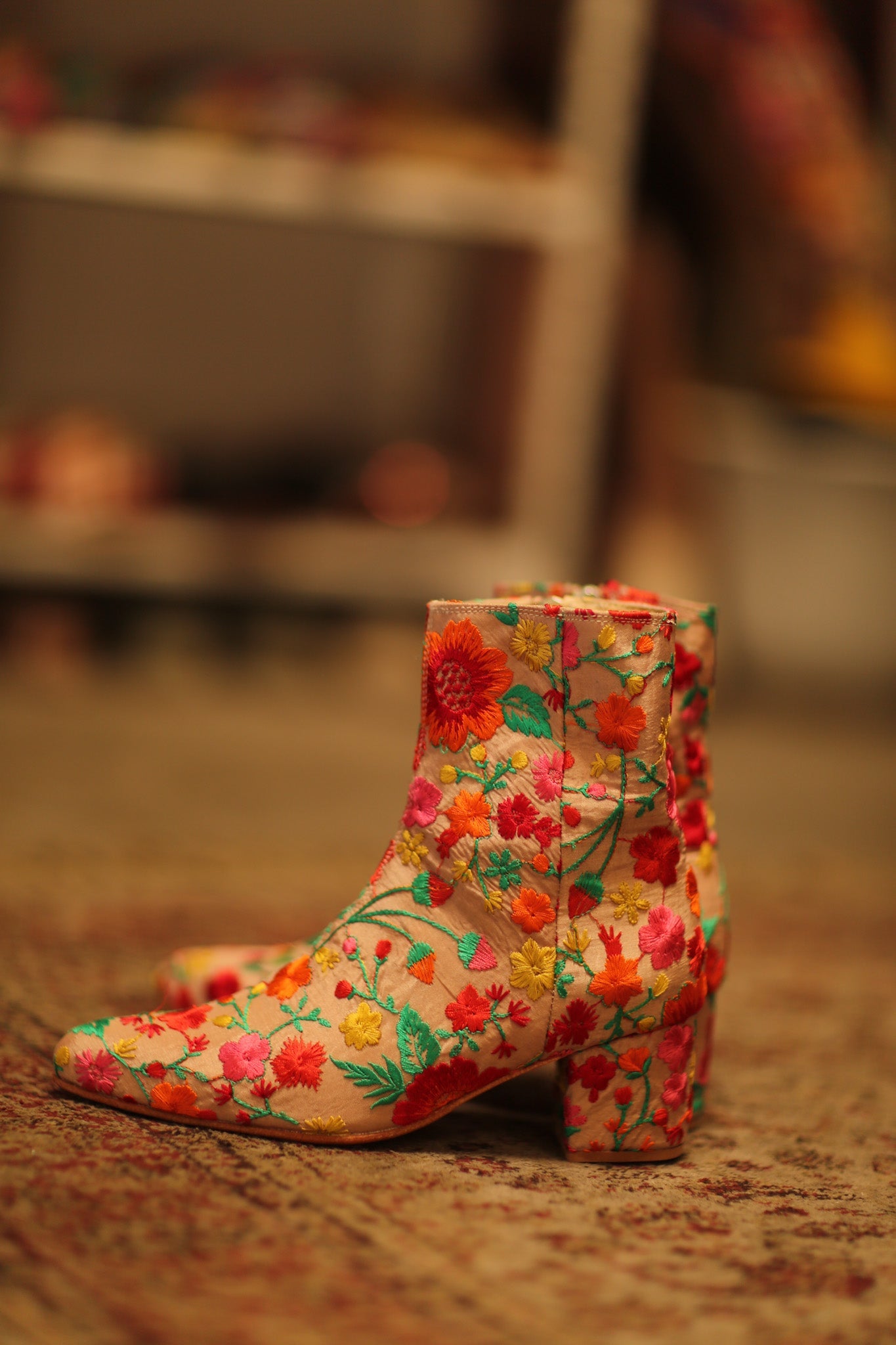 FLOWER EMBROIDERED SILK BOOTS NIKIO - BANGKOK TAILOR CLOTHING STORE - HANDMADE CLOTHING