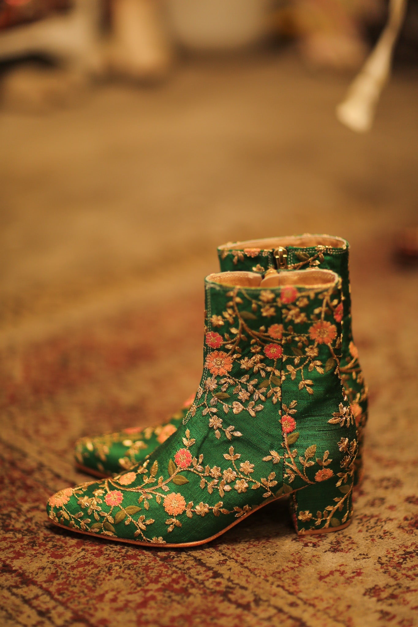 FLOWER EMBROIDERED SILK BOOTS NIKIO - BANGKOK TAILOR CLOTHING STORE - HANDMADE CLOTHING