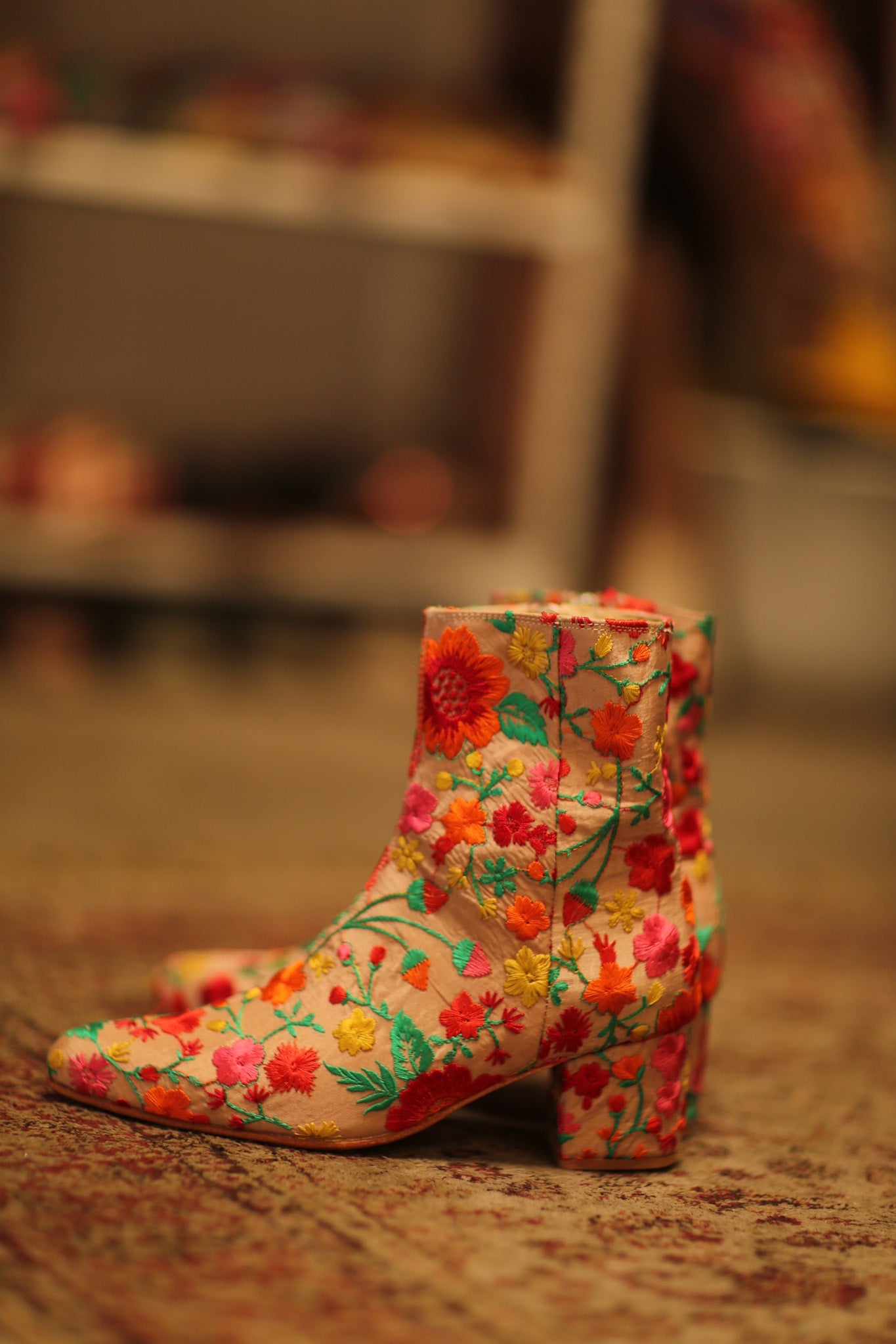 FLOWER EMBROIDERED SILK BOOTS NIKIO - BANGKOK TAILOR CLOTHING STORE - HANDMADE CLOTHING