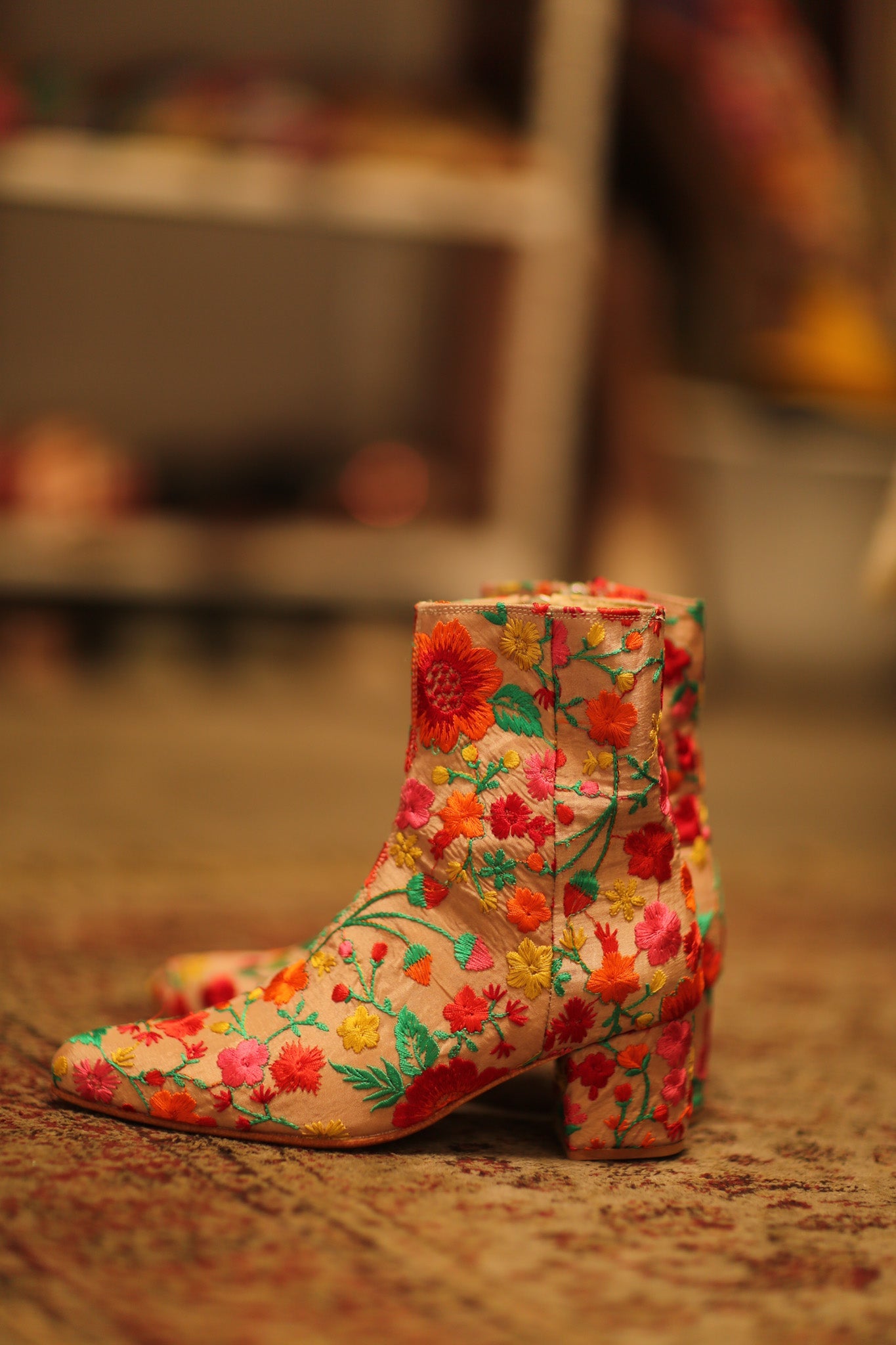 FLOWER EMBROIDERED SILK BOOTS NIKIO - BANGKOK TAILOR CLOTHING STORE - HANDMADE CLOTHING