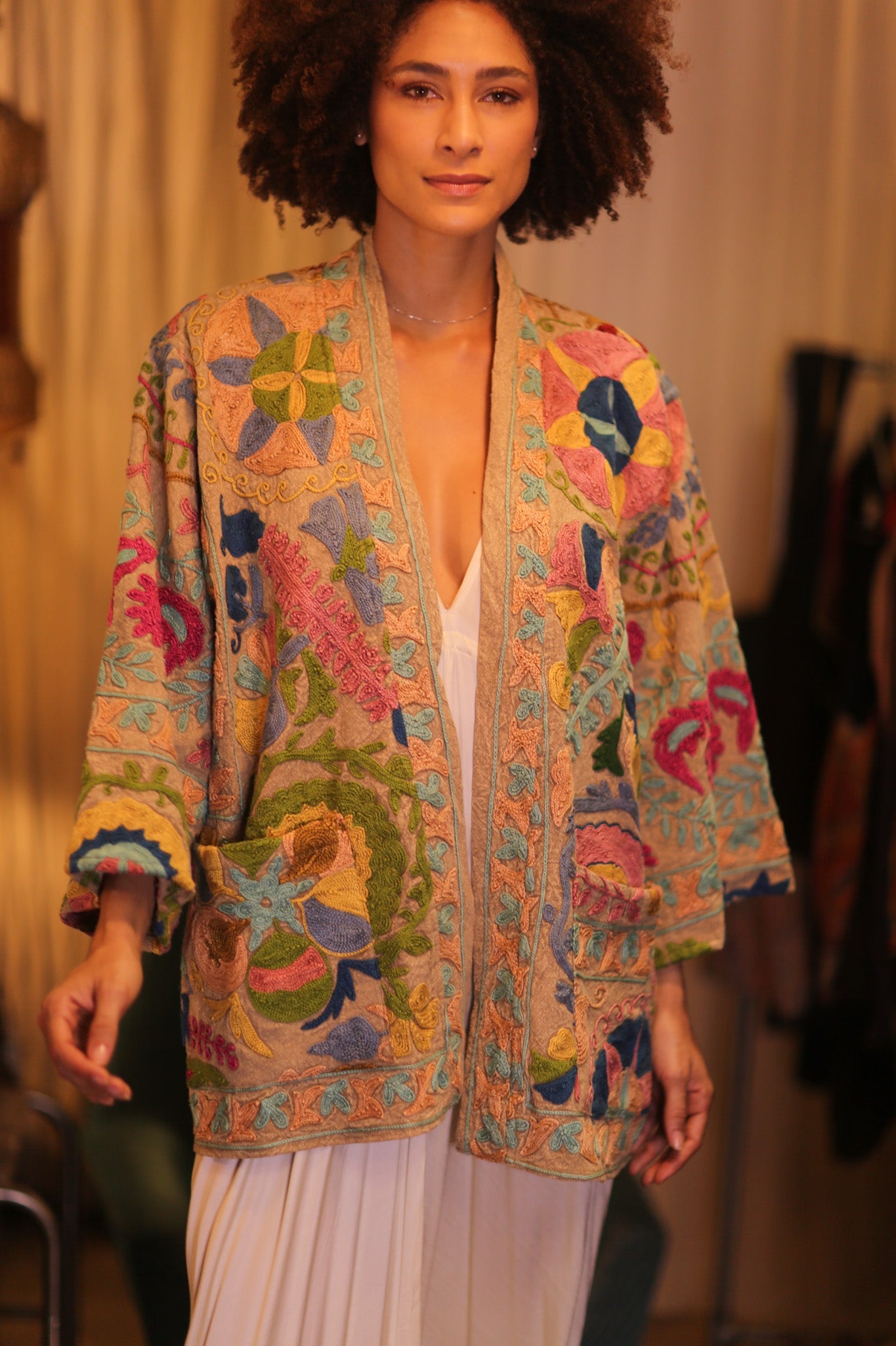 GINEVRA EMBROIDERED SUZANI KIMONO ENCANTO - BANGKOK TAILOR CLOTHING STORE - HANDMADE CLOTHING