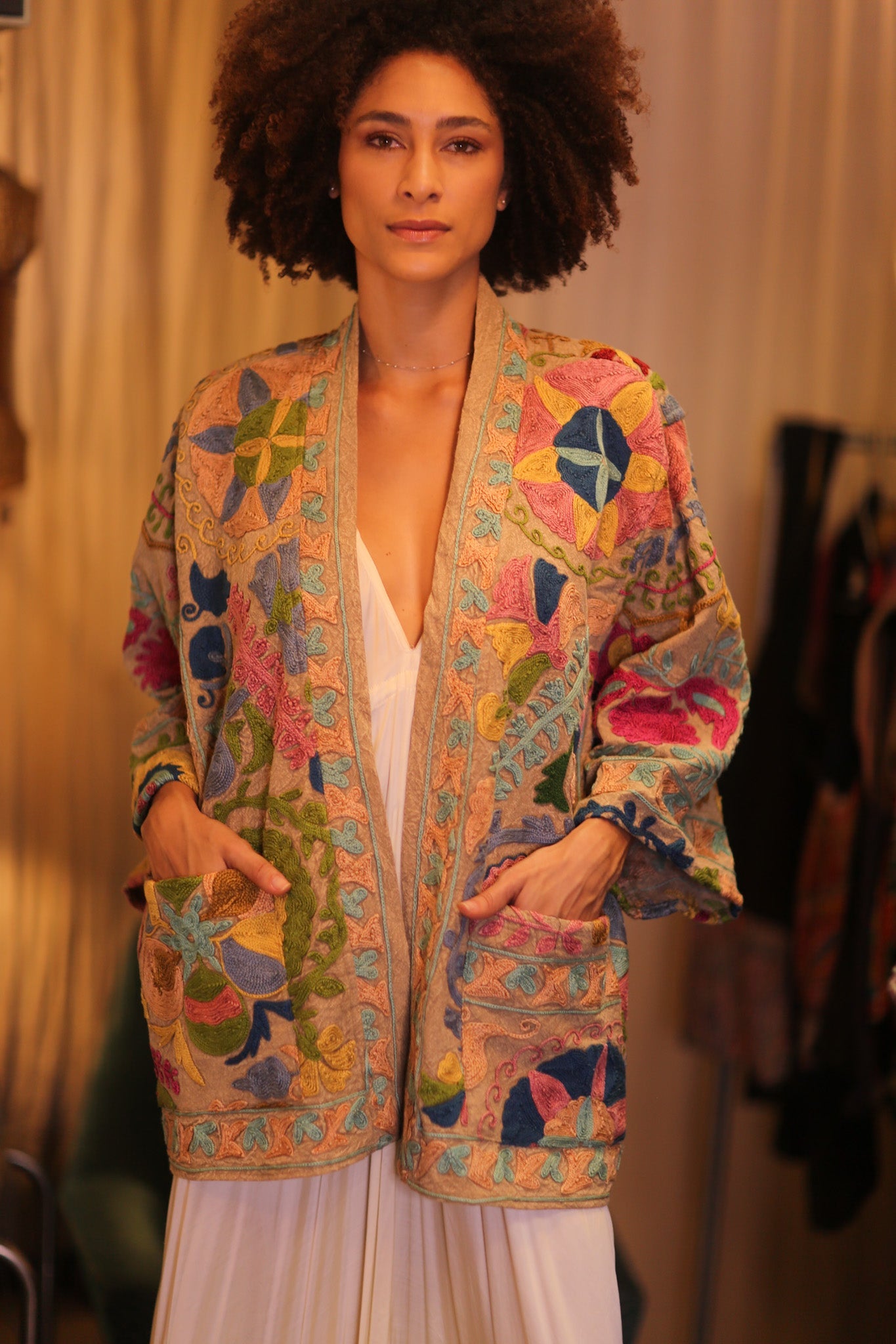 GINEVRA EMBROIDERED SUZANI KIMONO ENCANTO - BANGKOK TAILOR CLOTHING STORE - HANDMADE CLOTHING
