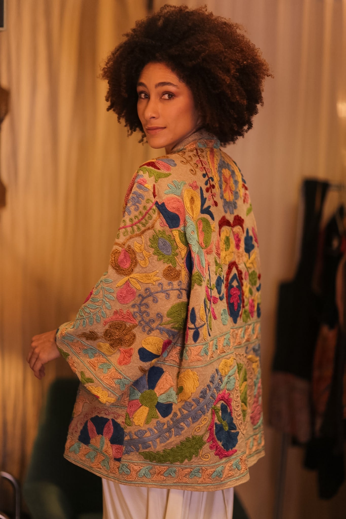 GINEVRA EMBROIDERED SUZANI KIMONO ENCANTO - BANGKOK TAILOR CLOTHING STORE - HANDMADE CLOTHING