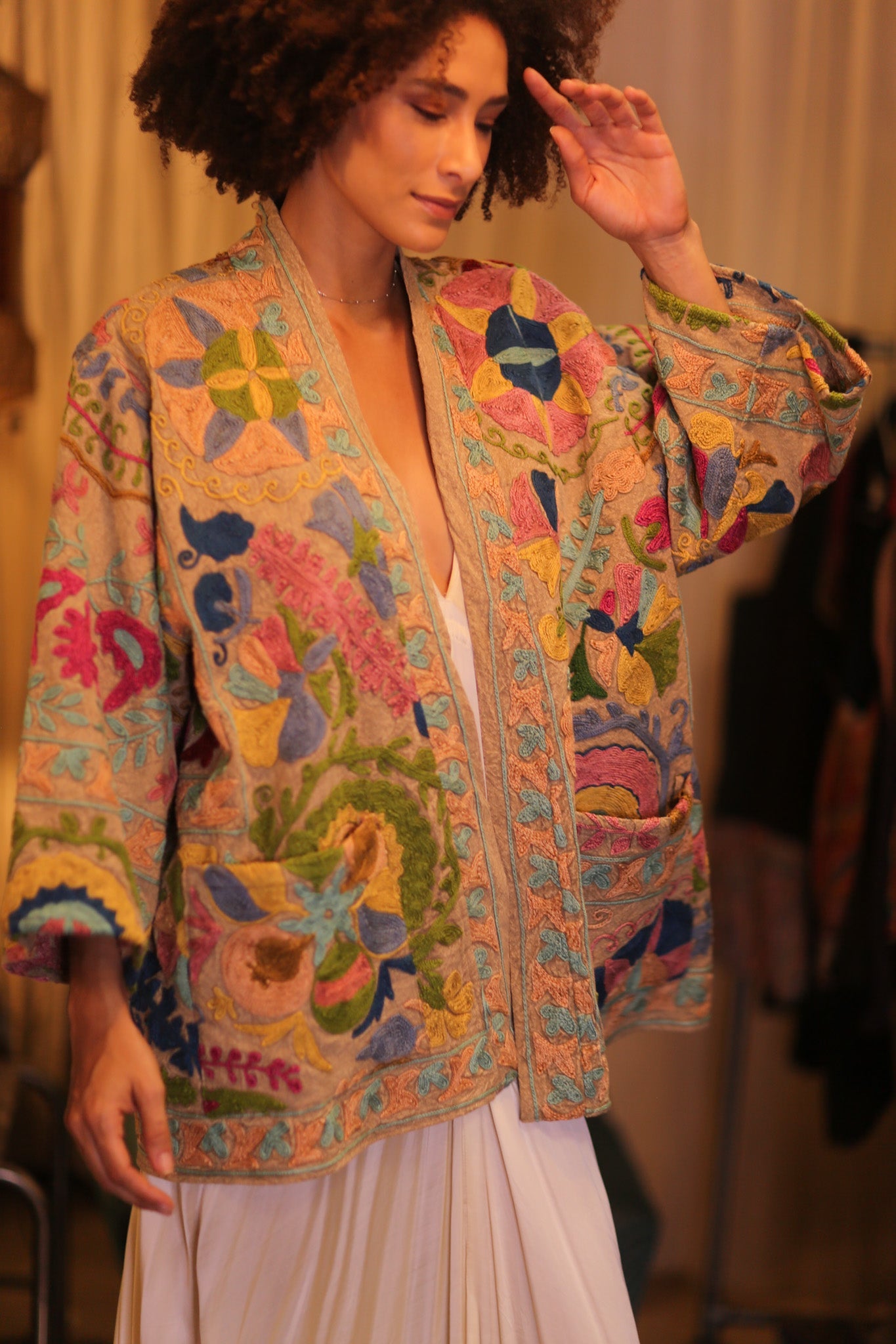 GINEVRA EMBROIDERED SUZANI KIMONO ENCANTO - BANGKOK TAILOR CLOTHING STORE - HANDMADE CLOTHING