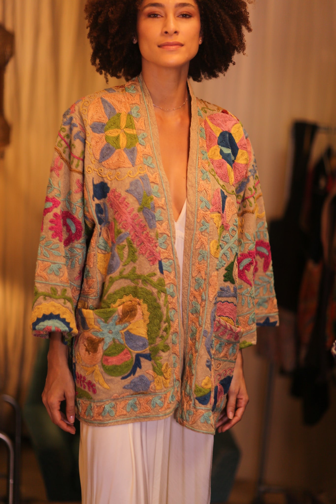 GINEVRA EMBROIDERED SUZANI KIMONO ENCANTO - BANGKOK TAILOR CLOTHING STORE - HANDMADE CLOTHING
