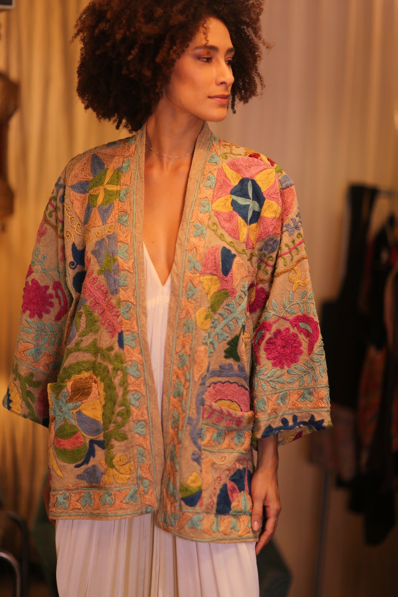 GINEVRA EMBROIDERED SUZANI KIMONO ENCANTO - BANGKOK TAILOR CLOTHING STORE - HANDMADE CLOTHING