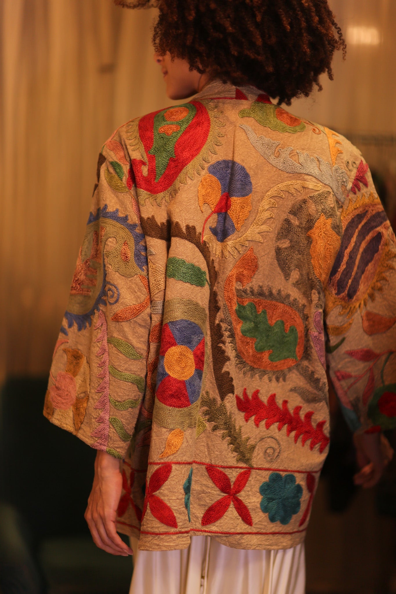 GINEVRA EMBROIDERED SUZANI KIMONO IXORA - BANGKOK TAILOR CLOTHING STORE - HANDMADE CLOTHING