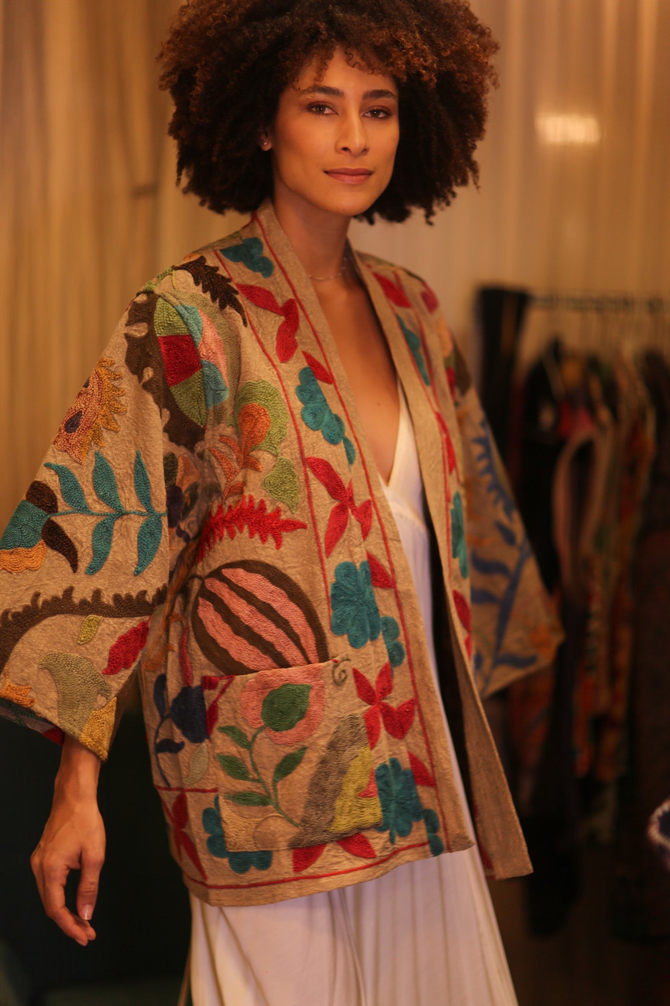 GINEVRA EMBROIDERED SUZANI KIMONO IXORA - BANGKOK TAILOR CLOTHING STORE - HANDMADE CLOTHING