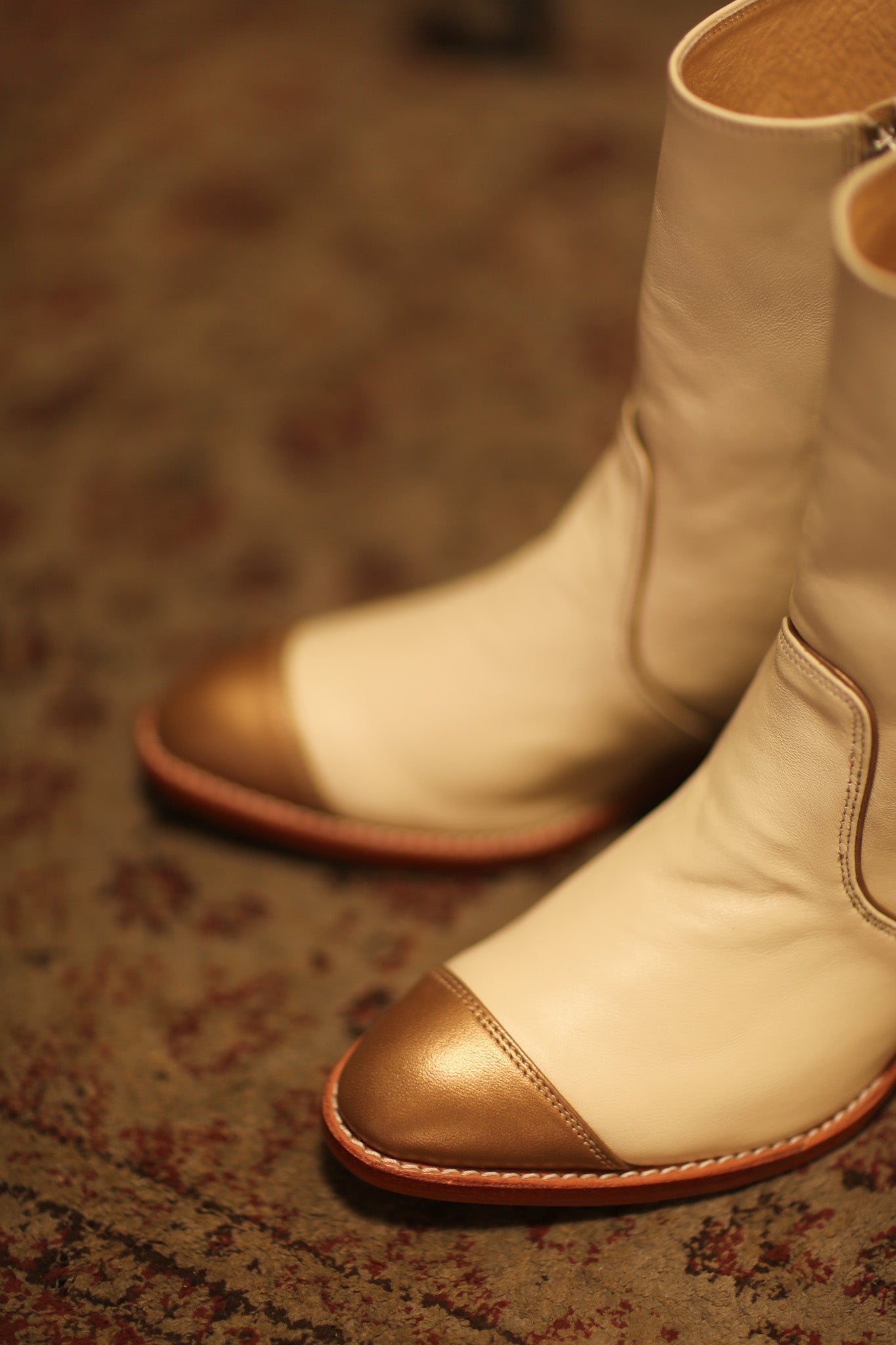 GOLD CAP CREAM BOOTS REYAL - BANGKOK TAILOR CLOTHING STORE - HANDMADE CLOTHING