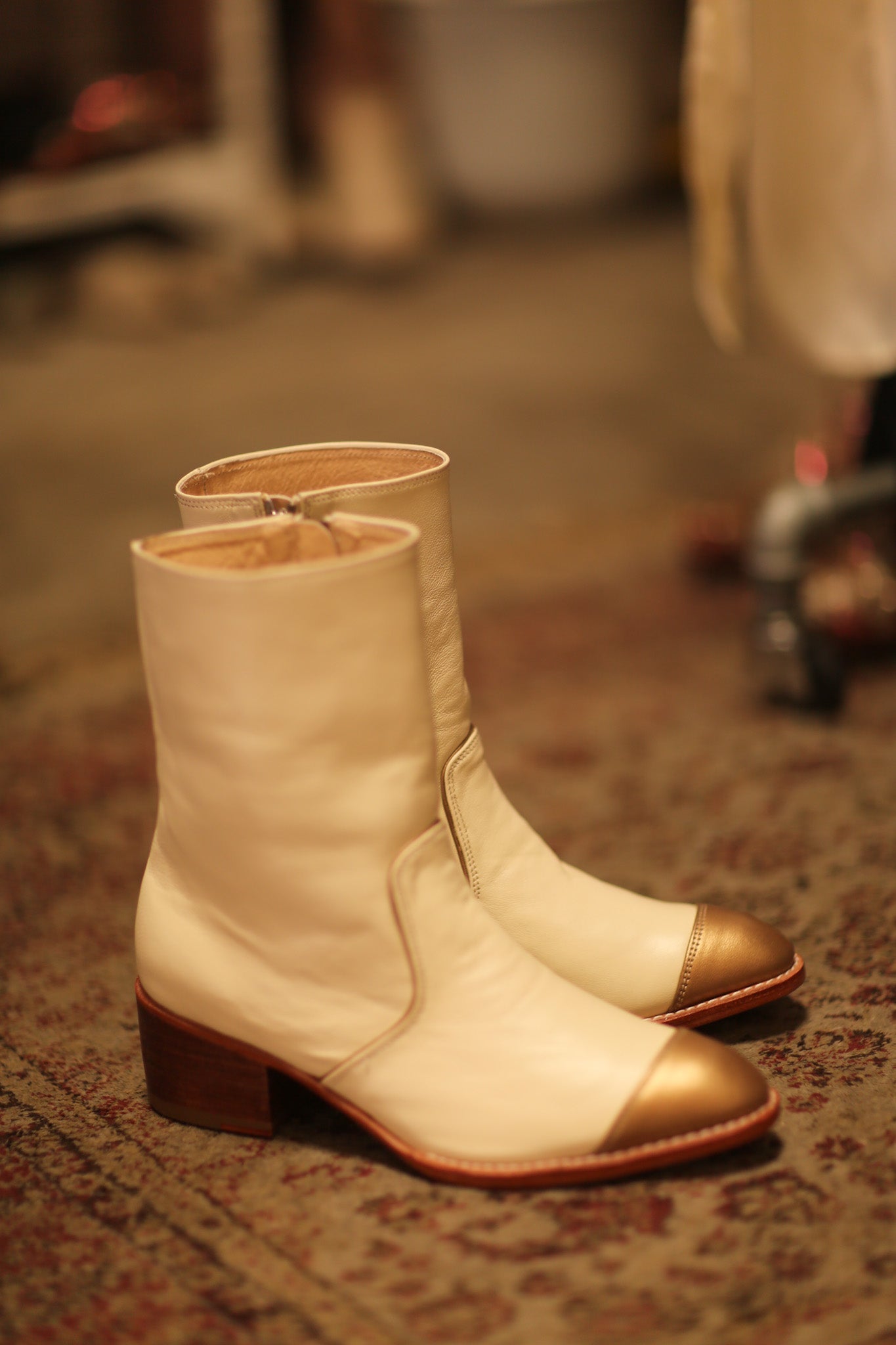 GOLD CAP CREAM BOOTS REYAL - BANGKOK TAILOR CLOTHING STORE - HANDMADE CLOTHING