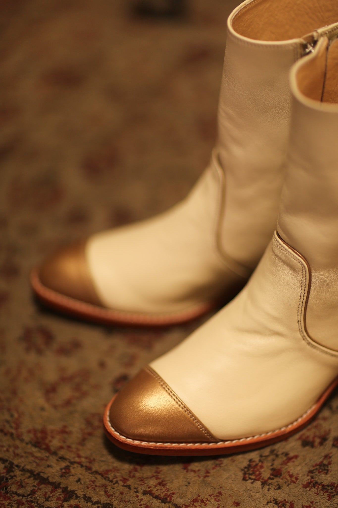 GOLD CAP CREAM BOOTS REYAL - BANGKOK TAILOR CLOTHING STORE - HANDMADE CLOTHING