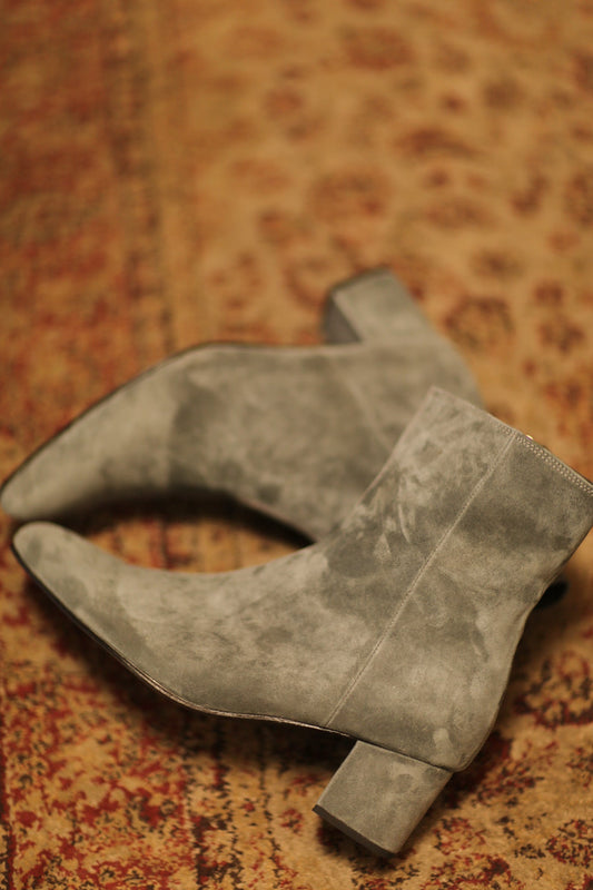 GREY SUEDE BOOTS - BANGKOK TAILOR CLOTHING STORE - HANDMADE CLOTHING