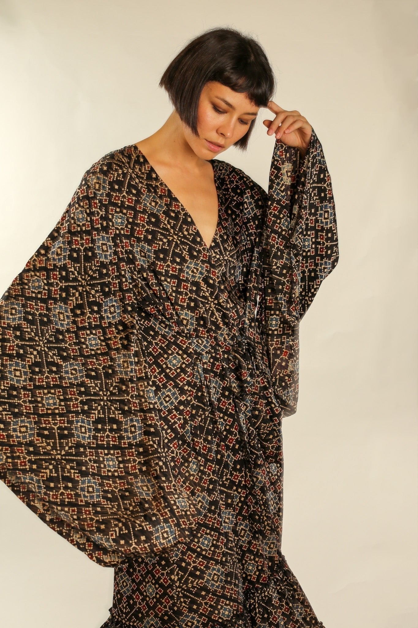 HAND BLOCK SILK XL KIMONO BINA - BANGKOK TAILOR CLOTHING STORE - HANDMADE CLOTHING